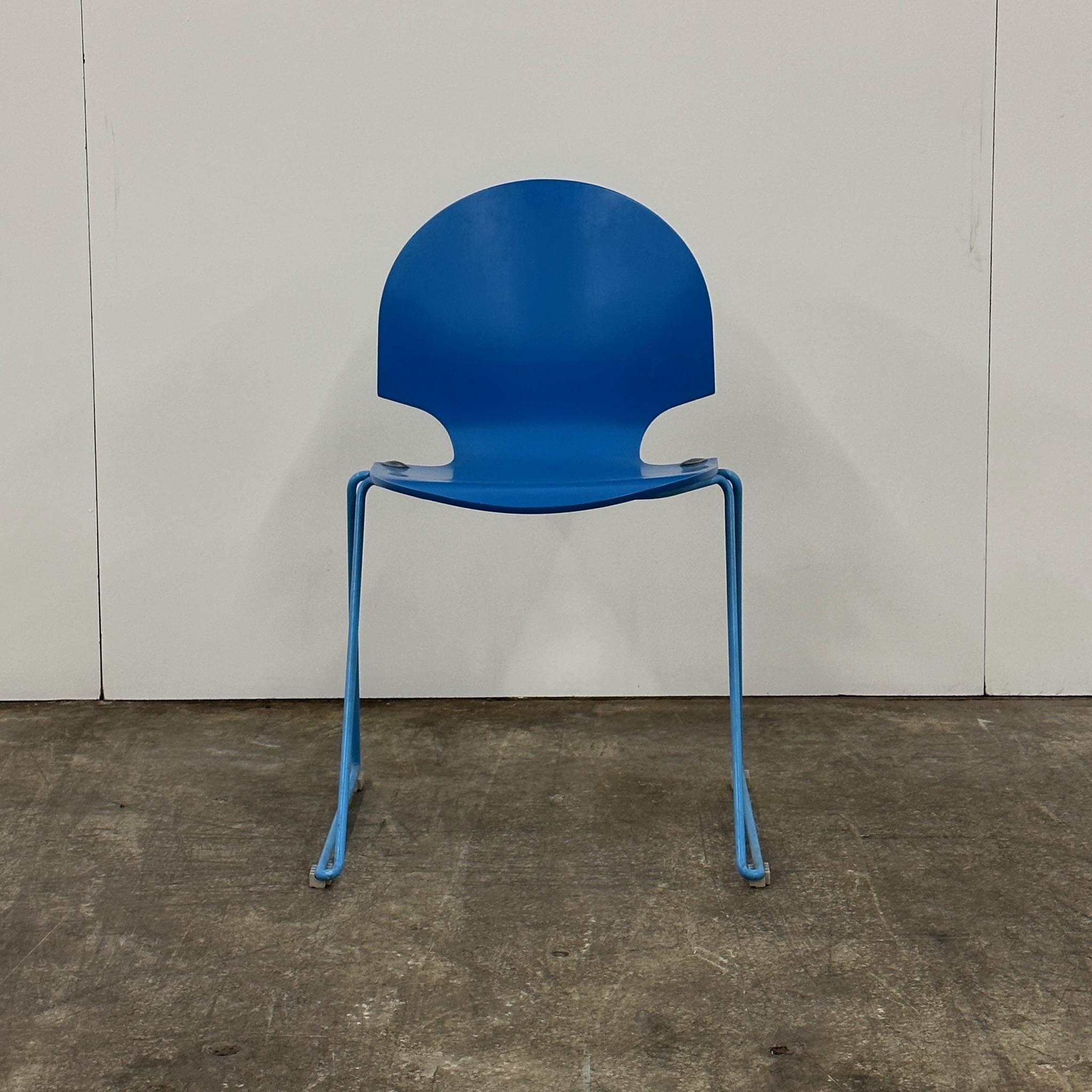Schwer zu findender Stuhl von Fritz Hansen. Perfekt für Schreibtischstuhl oder Beistellstuhl. 