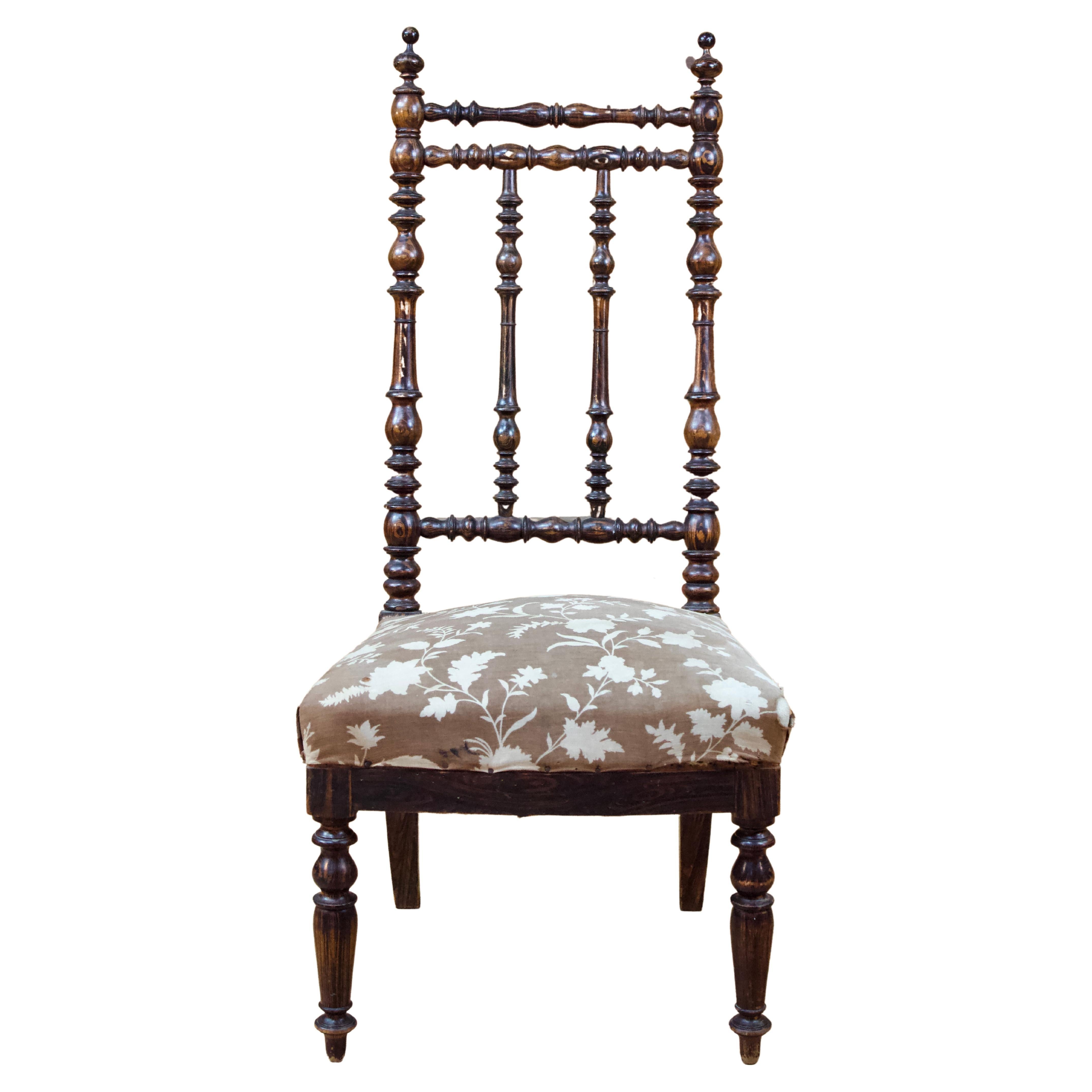 Chaise en bois de style Louis Philippe du 19ème siècle, France