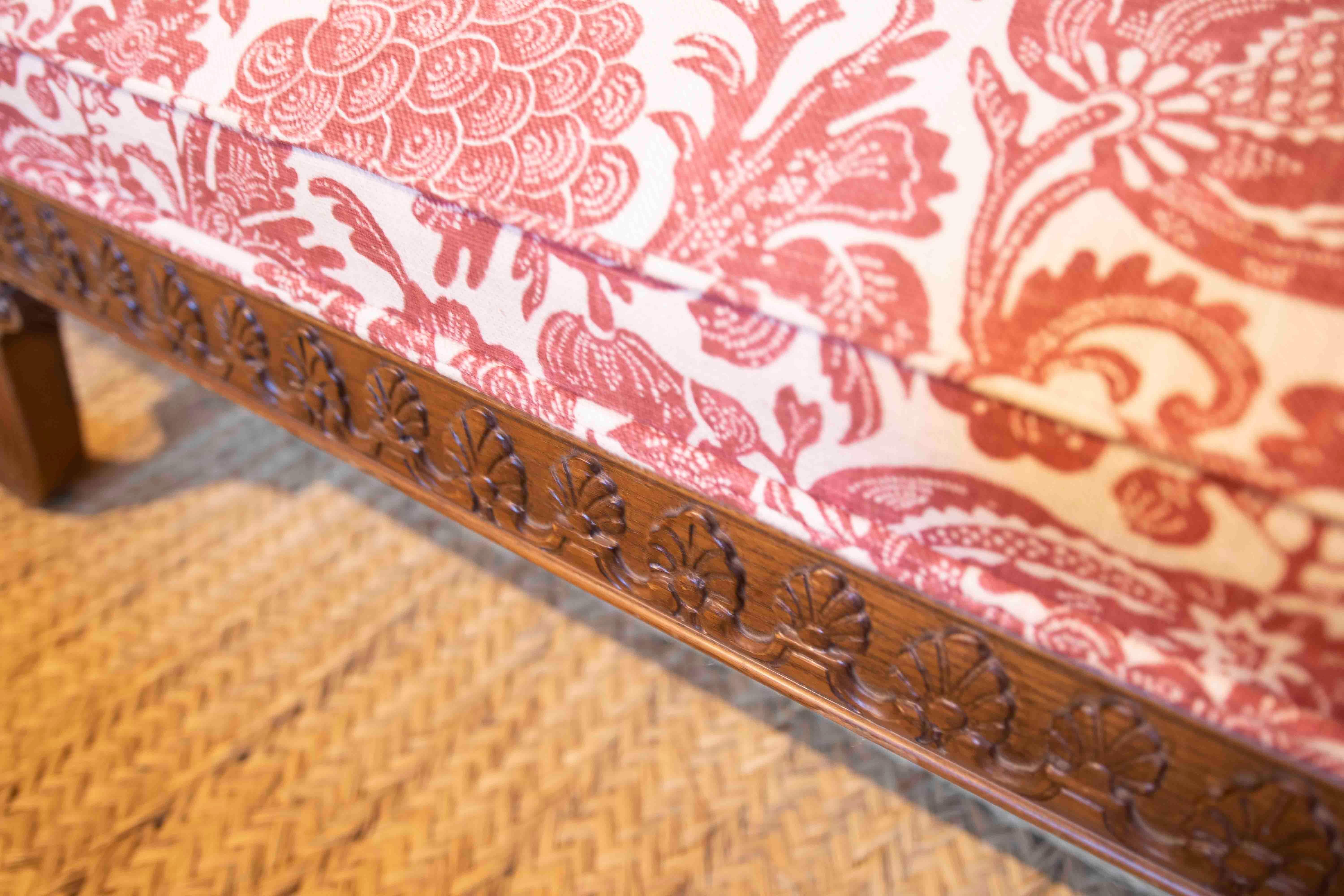Wooden Chaise Longue with a New Upholstery and Pomegranate Decoration 7