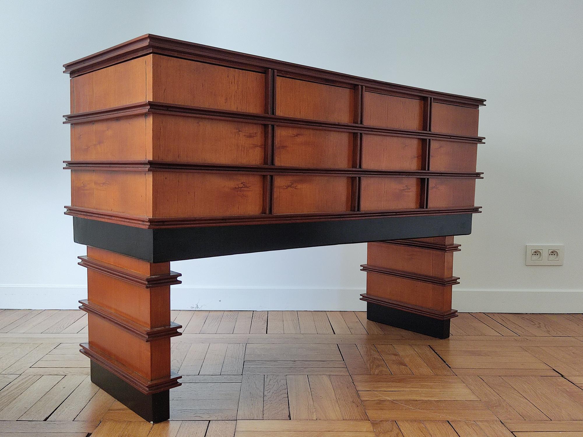 Wooden chest/console attributed to Tomaso Buzzi  - Italy 60s 4