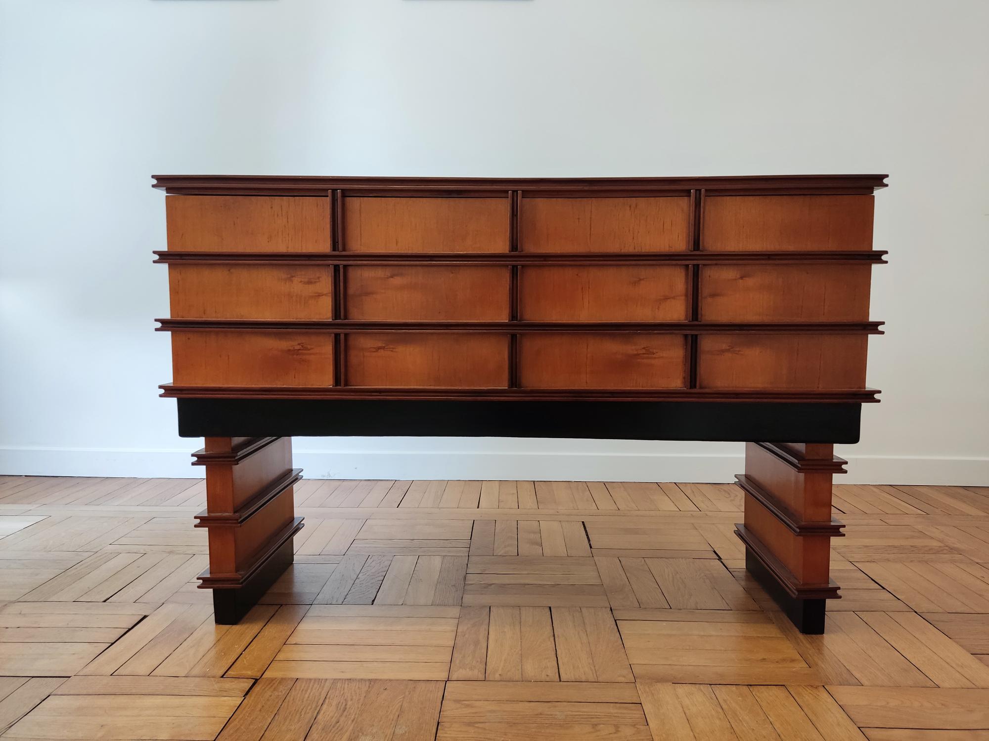 Wooden chest/console attributed to Tomaso Buzzi  - Italy 60s 8