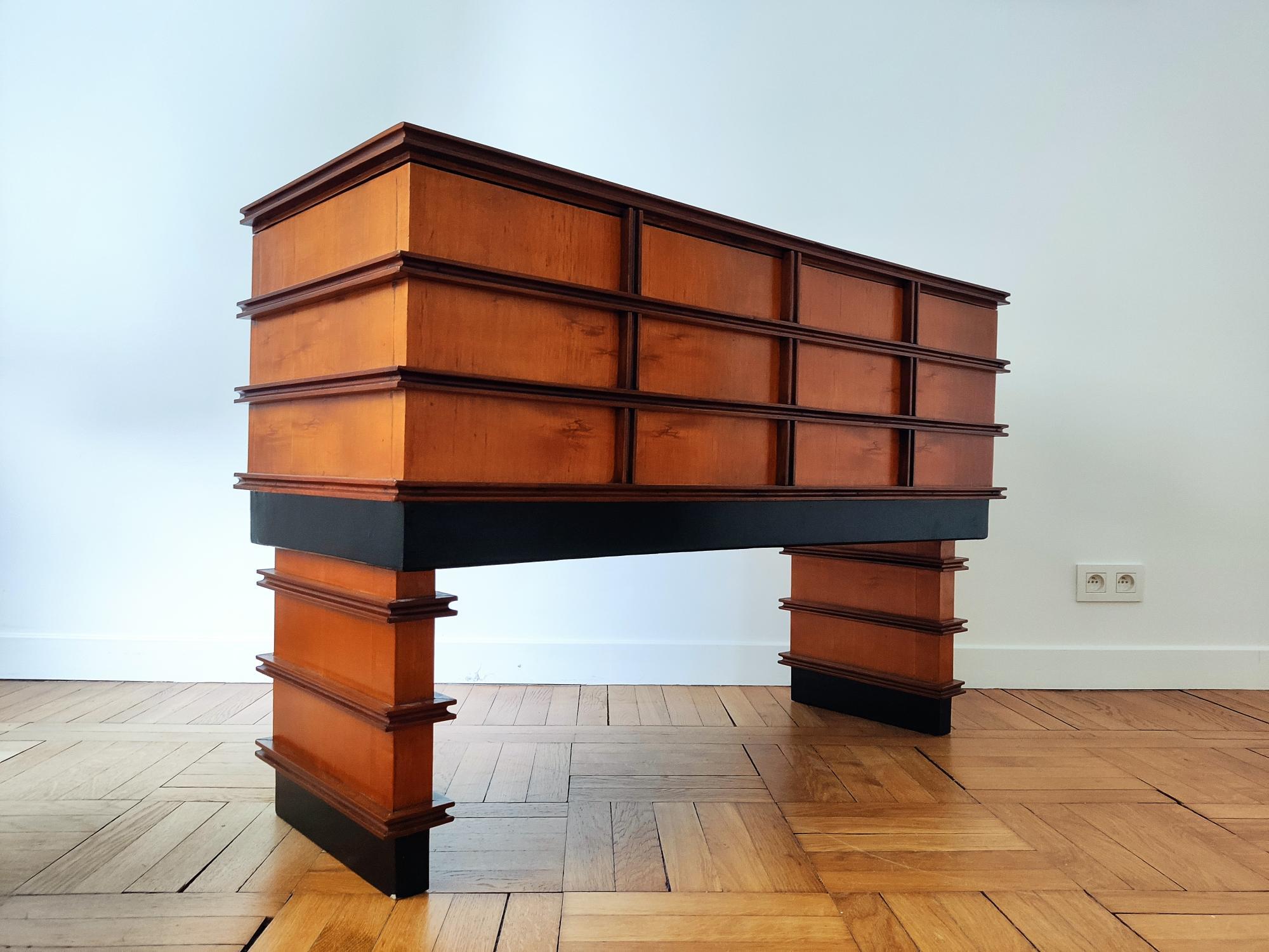 Italian Wooden chest/console attributed to Tomaso Buzzi  - Italy 60s