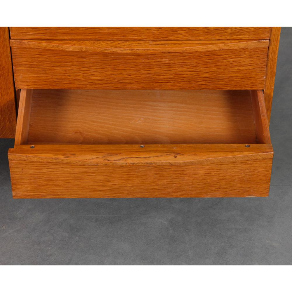 Bois Commode en bois fabriquée par Drevozpracujici podnik, années 1960 en vente