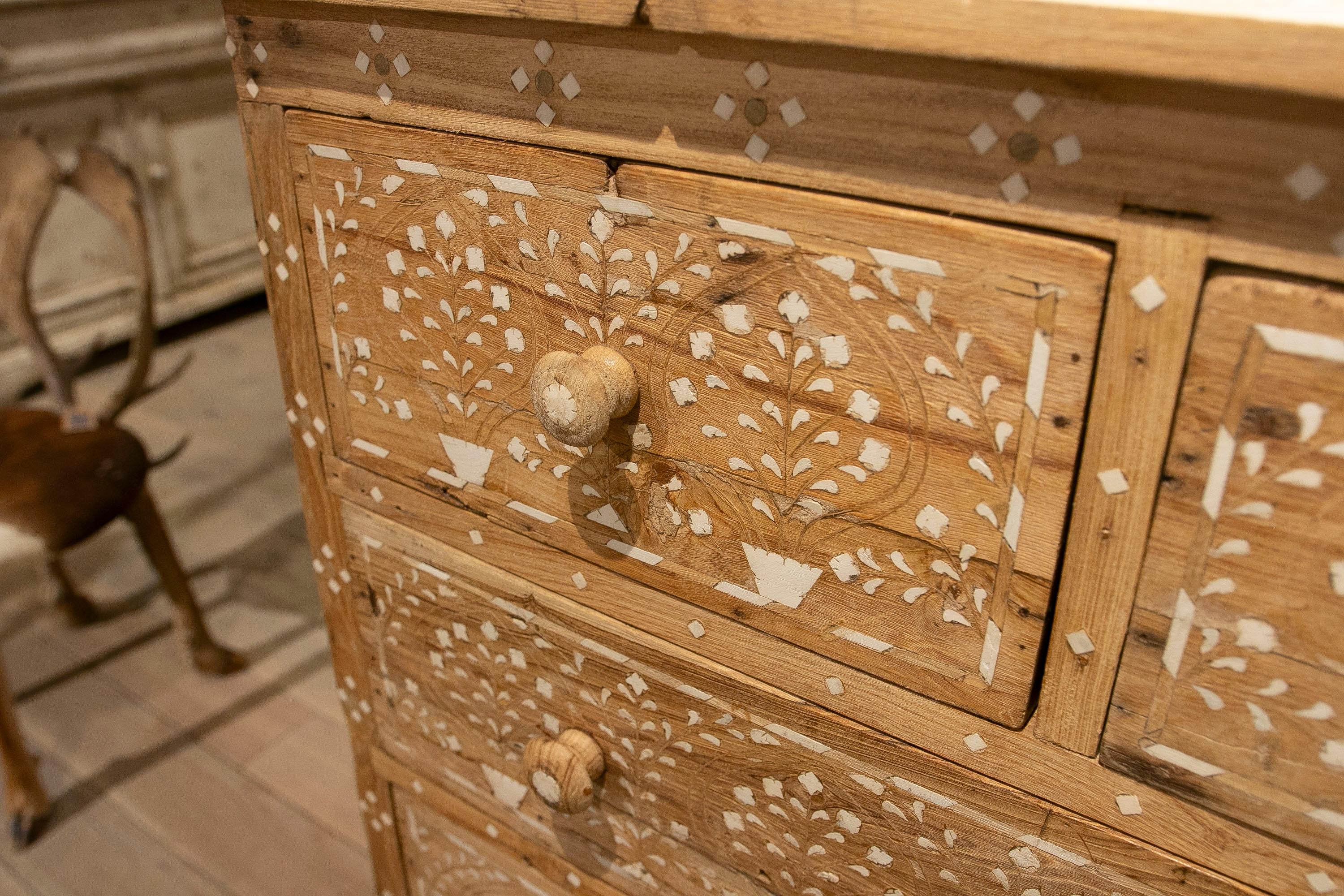 Wooden Chest of Drawers with Inlaid Drawers with Flower Decorations For Sale 7