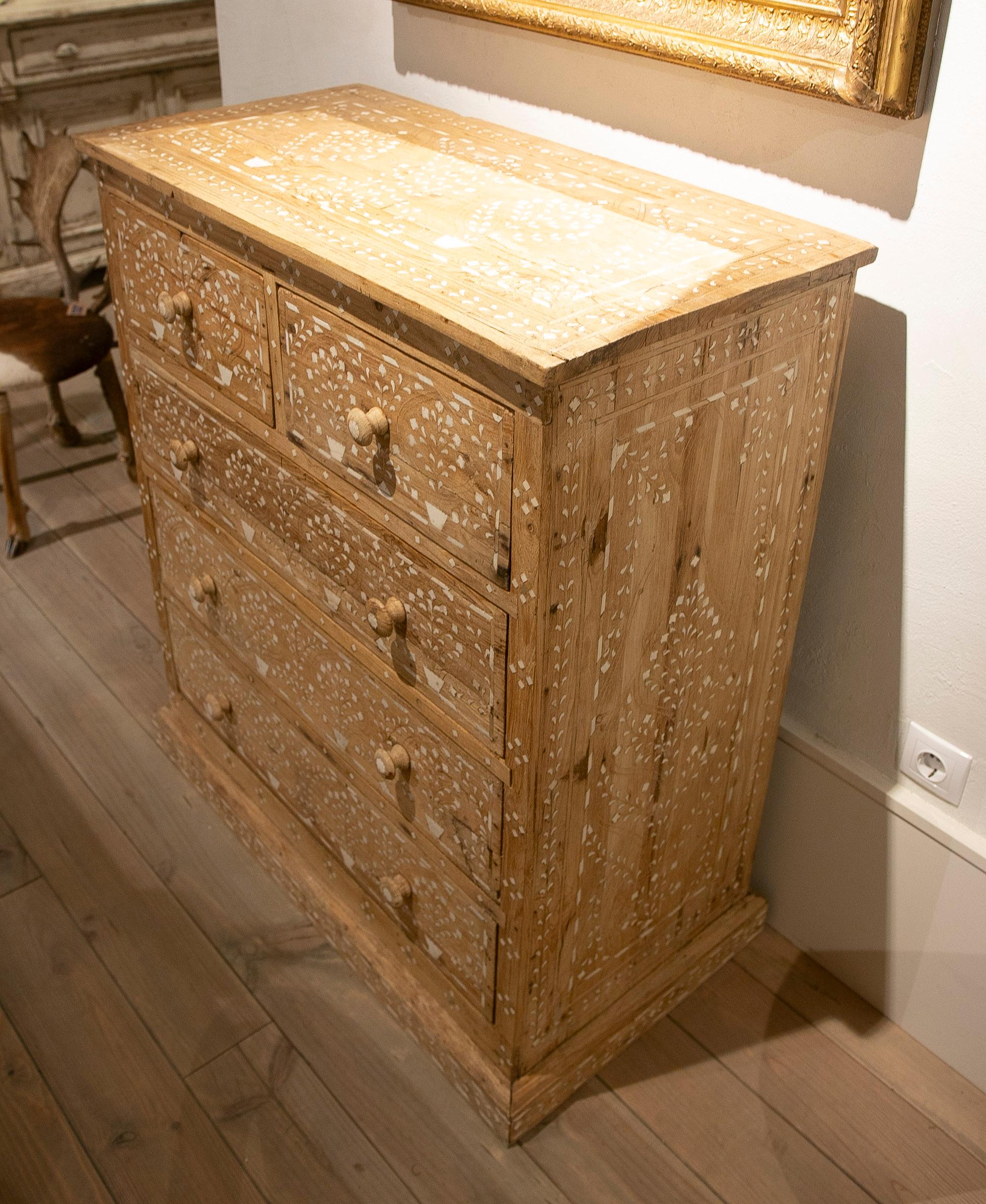 Wooden Chest of Drawers with Inlaid Drawers with Flower Decorations For Sale 5