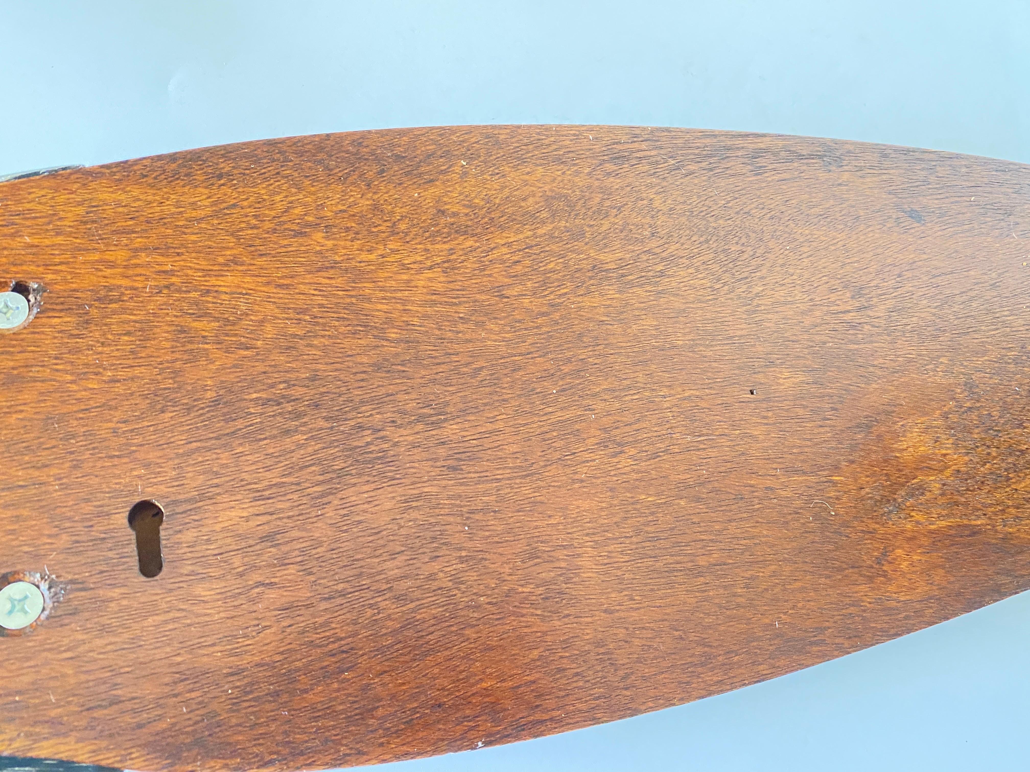 Holzbrett zum Schneiden oder Hacken, alte Patina, braune Farbe, Französisch, 20. (Französische Provence) im Angebot