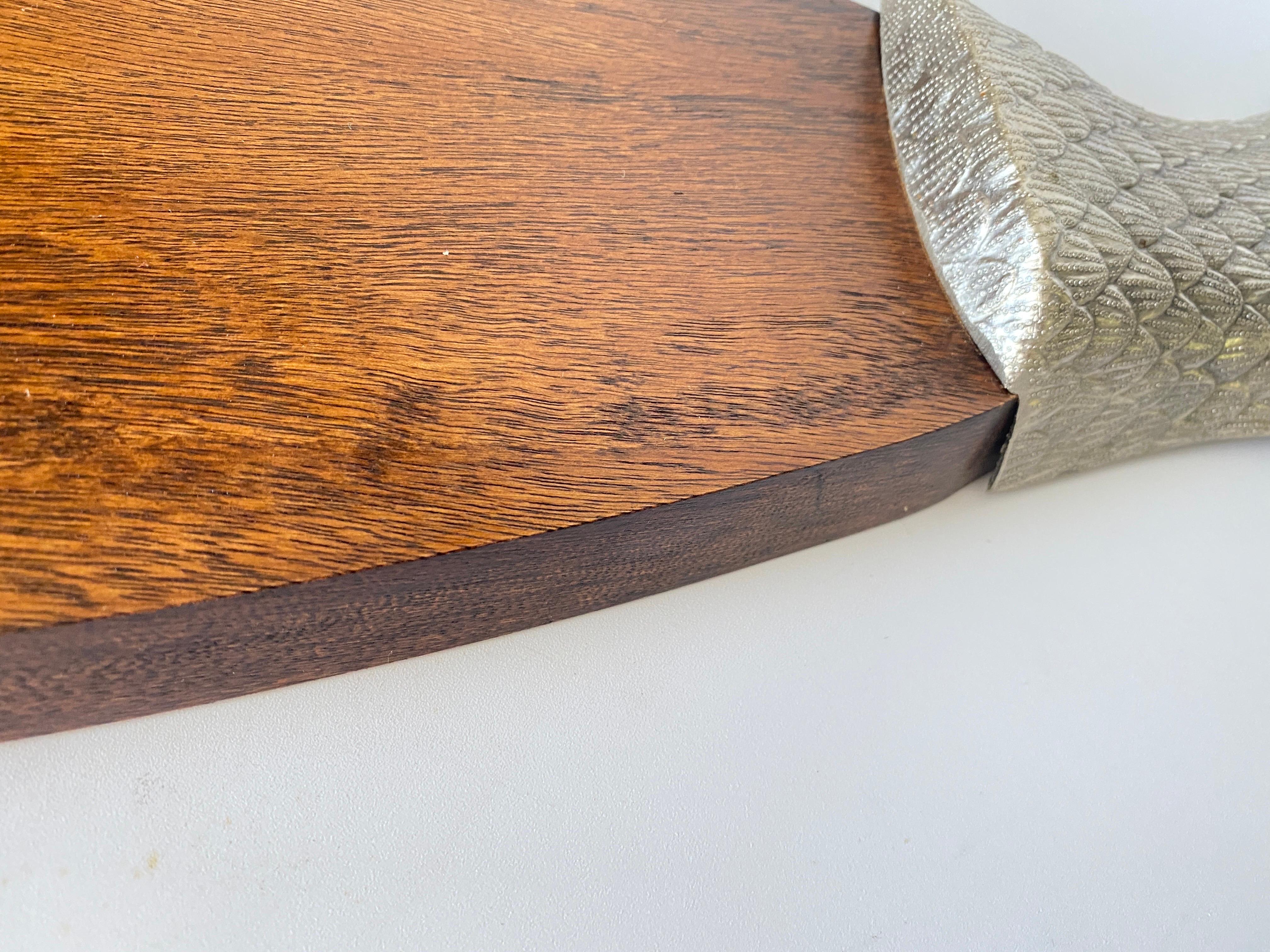 Patiné Planche à découper en bois, vieille patine, couleur Brown, française, 20e siècle en vente