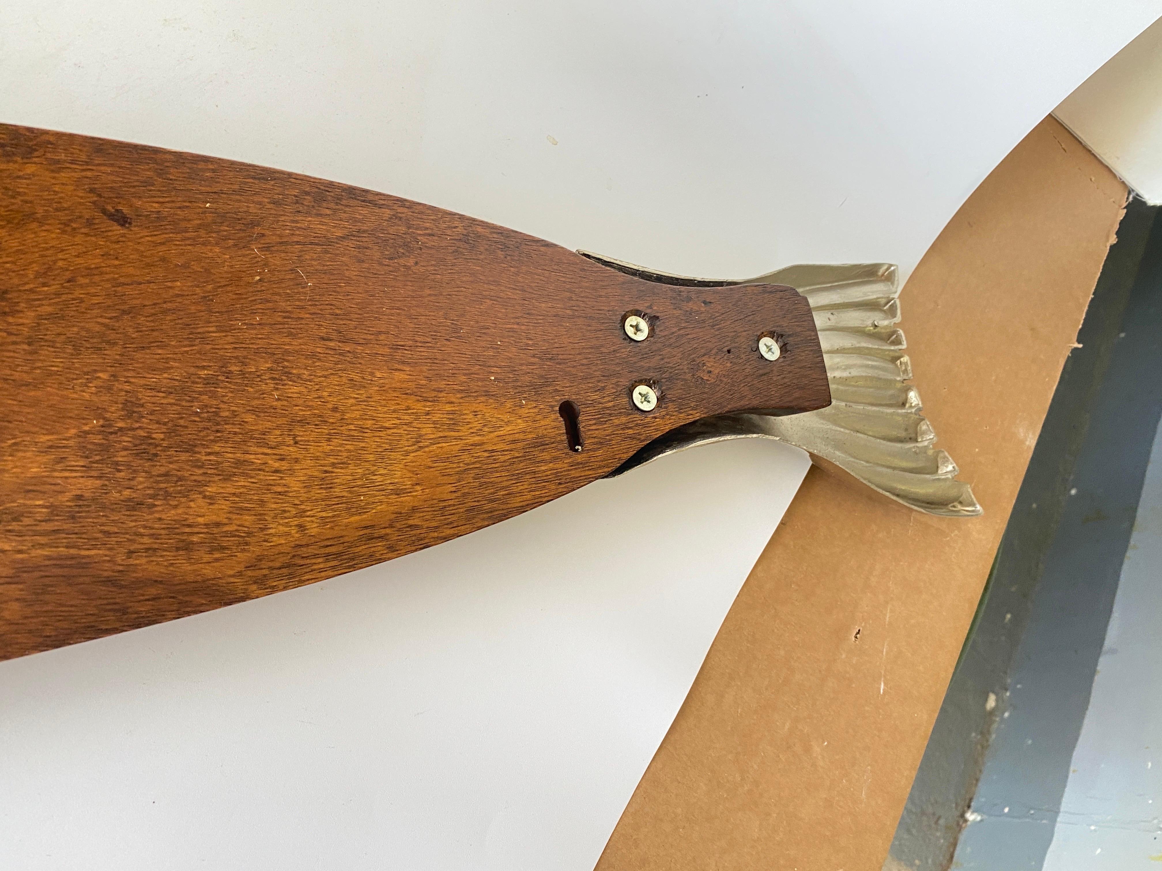 Wooden Chopping or Cutting Board Old Patina, Brown Color, French, 20th Century In Good Condition For Sale In Auribeau sur Siagne, FR