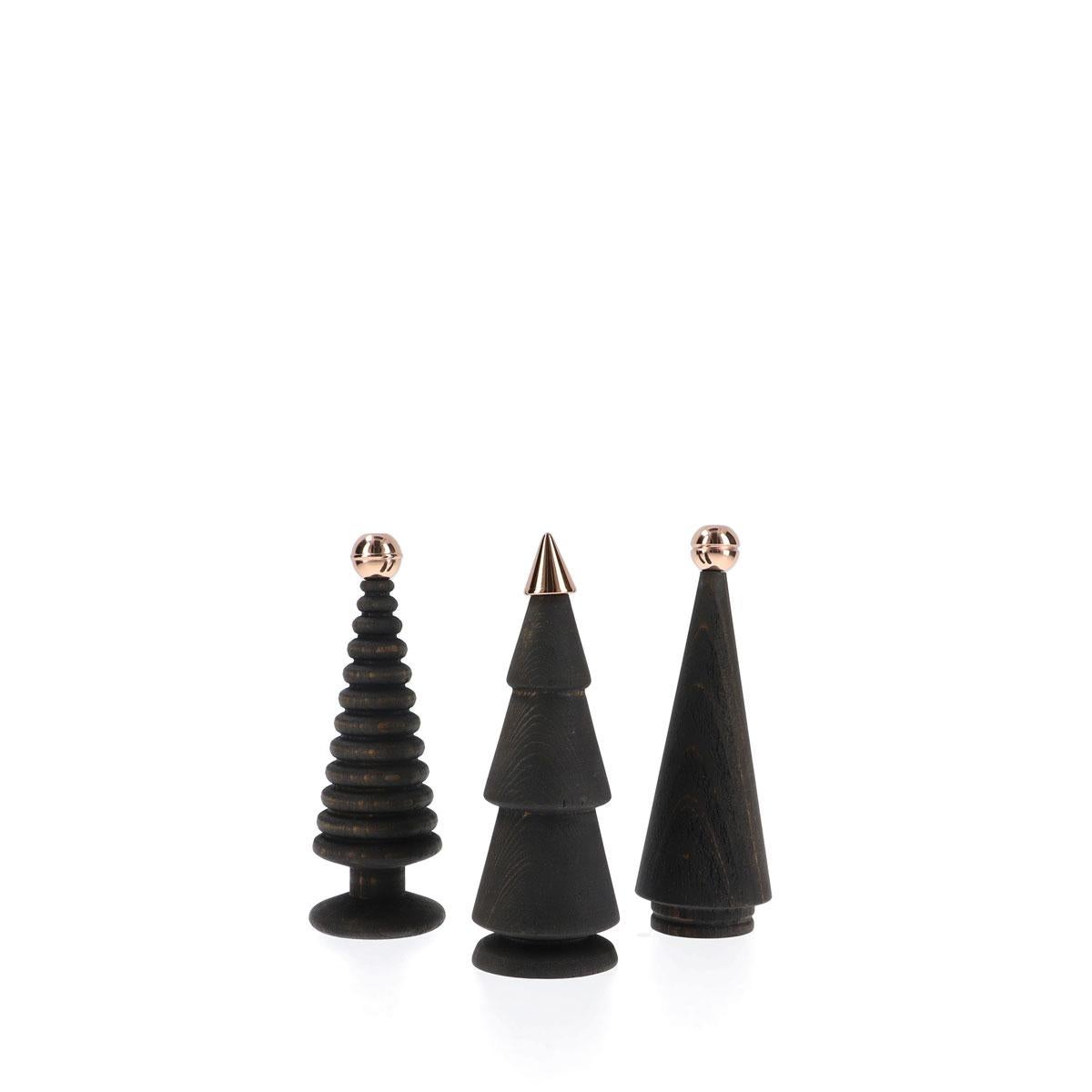 Holz-Weihnachtsbaum-Set - Zeder mit Bronzespitze, mittelgroß (Moderne) im Angebot