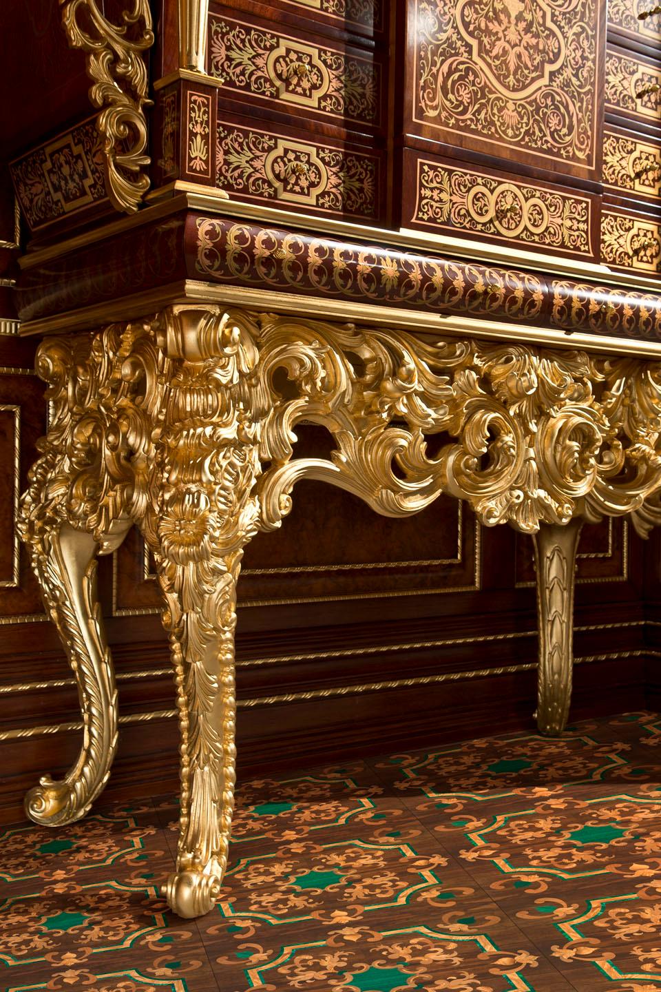 21st Century Wooden Cigar Cabinet with Baroque Carvings, Handpainted, Gold Leaf For Sale 1