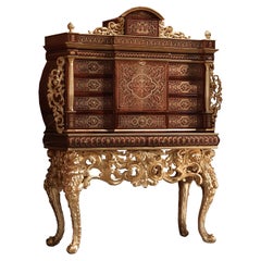 Armoire à cigares du 21e siècle avec sculptures baroques, peinte à la main, feuille d'or