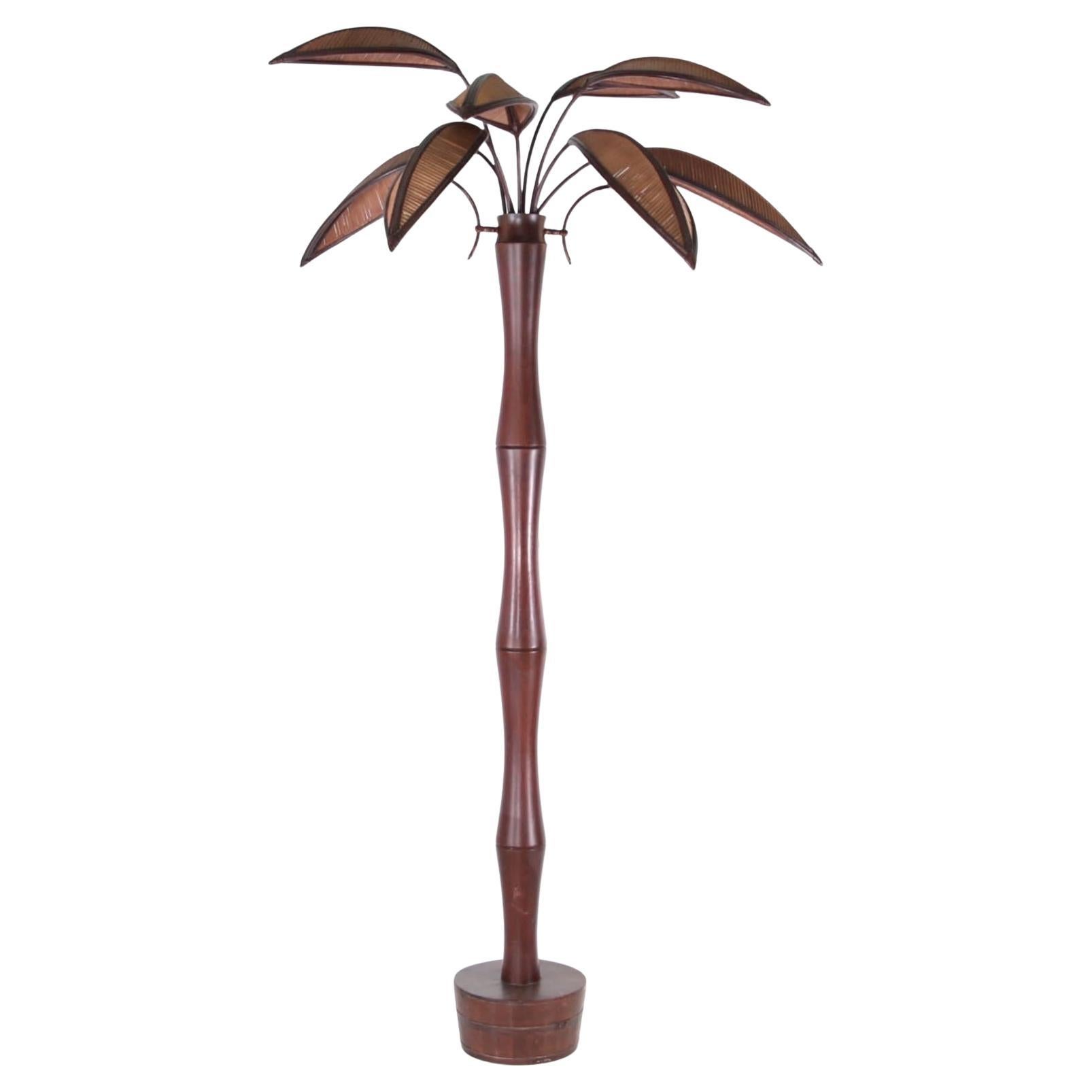 Wooden « coconut tree » floor lamp