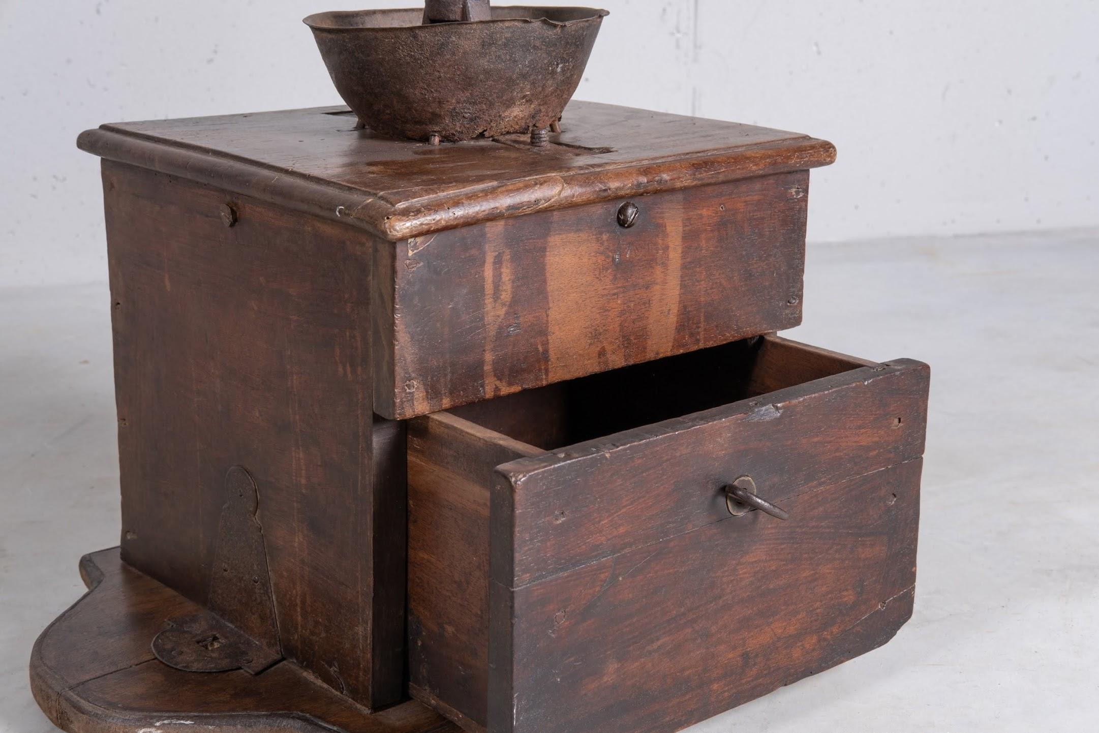Italian Wooden Coffee Grinder, Italy, circa 1700 For Sale