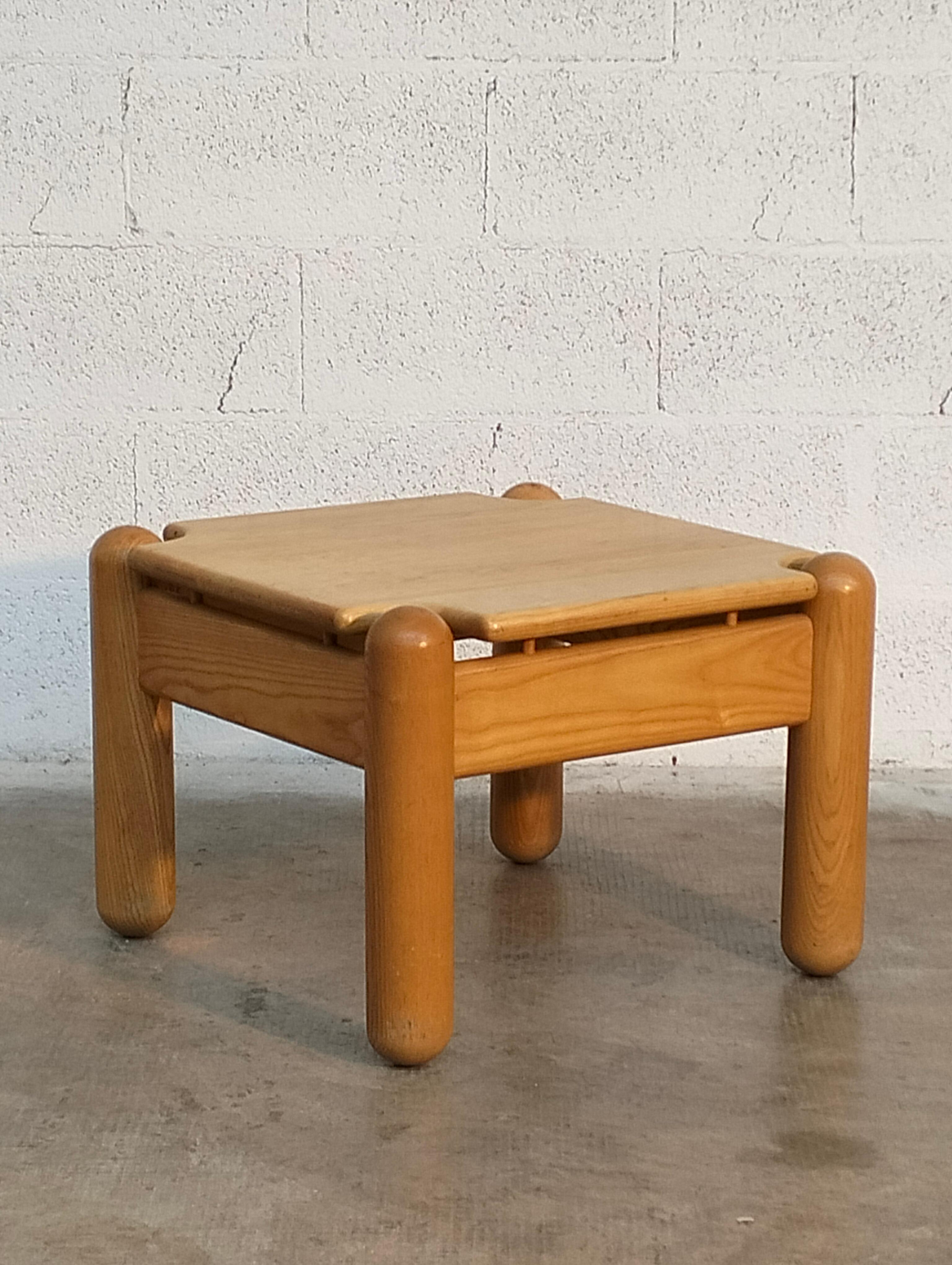 Wooden Coffee Side Table by Ilmari Tapiovaara for Fratelli Montina 70s In Good Condition For Sale In Padova, IT