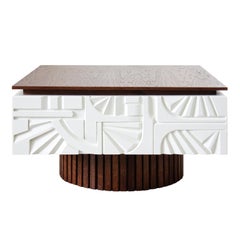 Mesa de centro de madera de la "Colección Normativa"