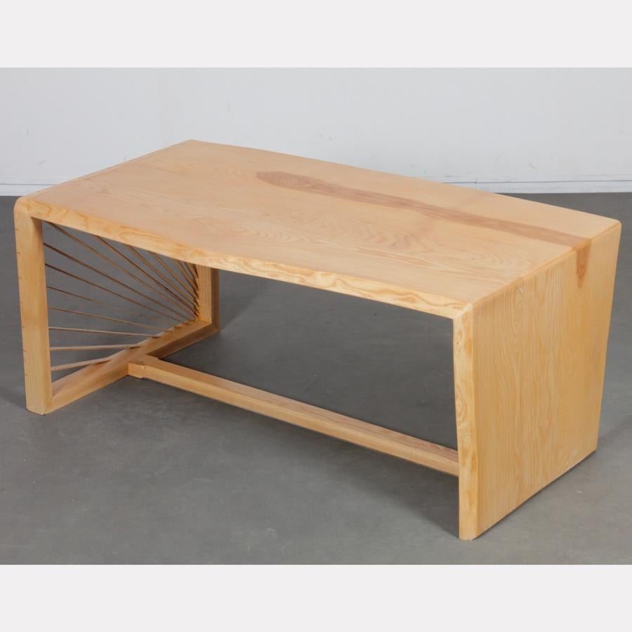 Tchèque table basse en bois des années 2000 en vente