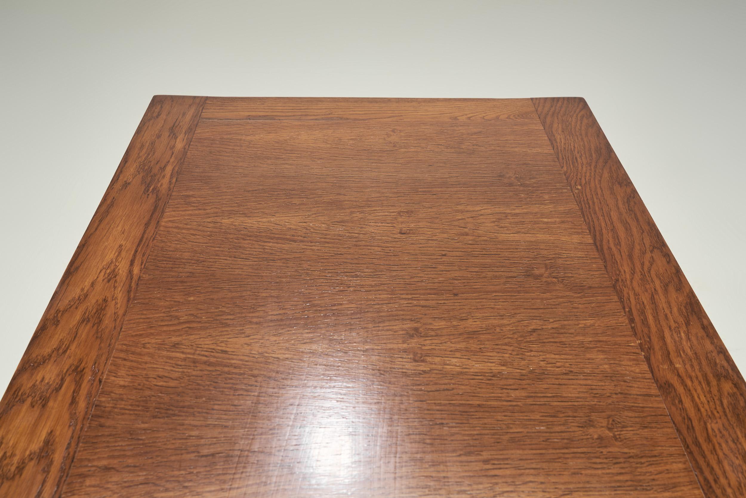 Table basse en bois à la manière de Charles Dudouyt, France Début du 20e siècle en vente 1