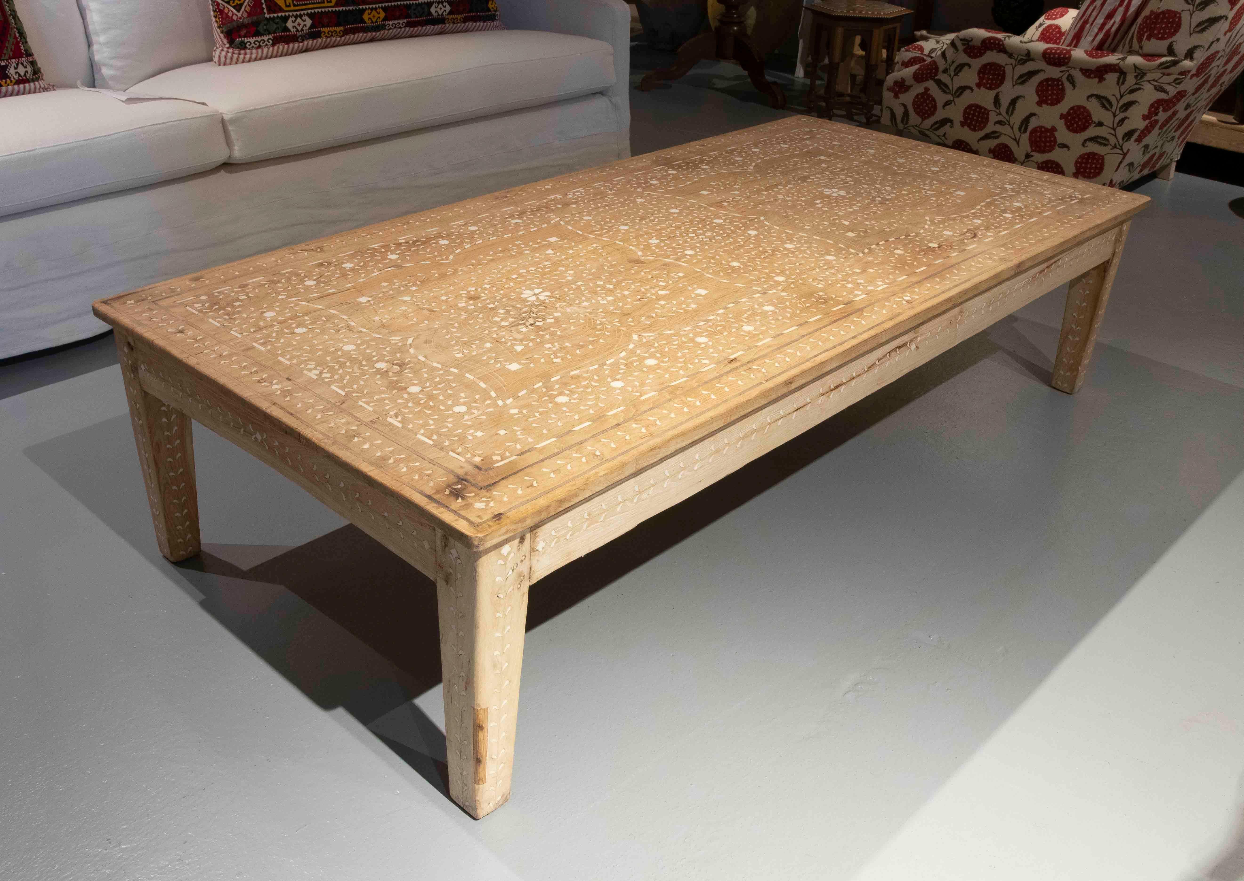 Asian Wooden Coffee Table Inlaid with Floral Decorations For Sale