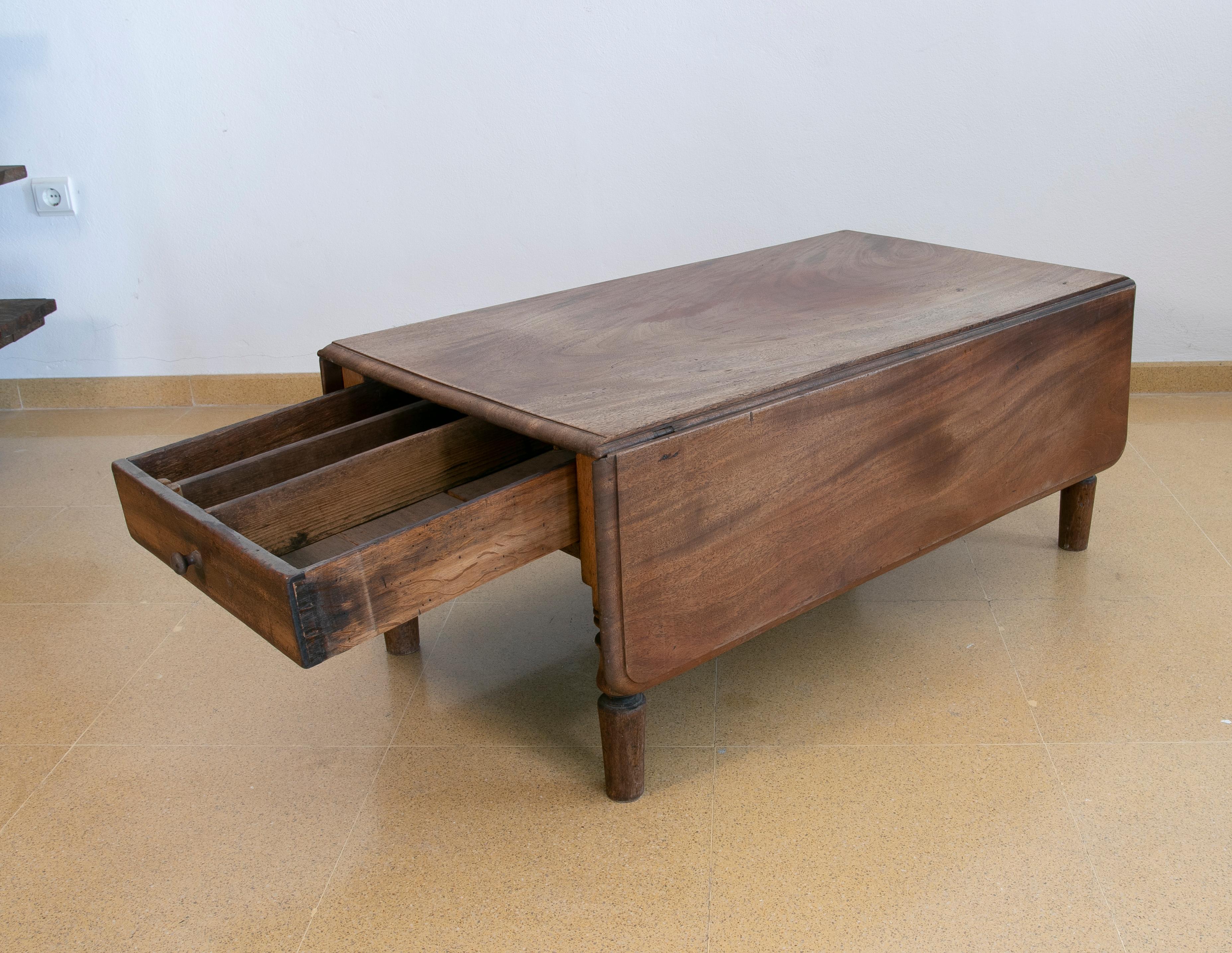 Spanish Wooden Coffee Wing Table with Drawers on the Side For Sale