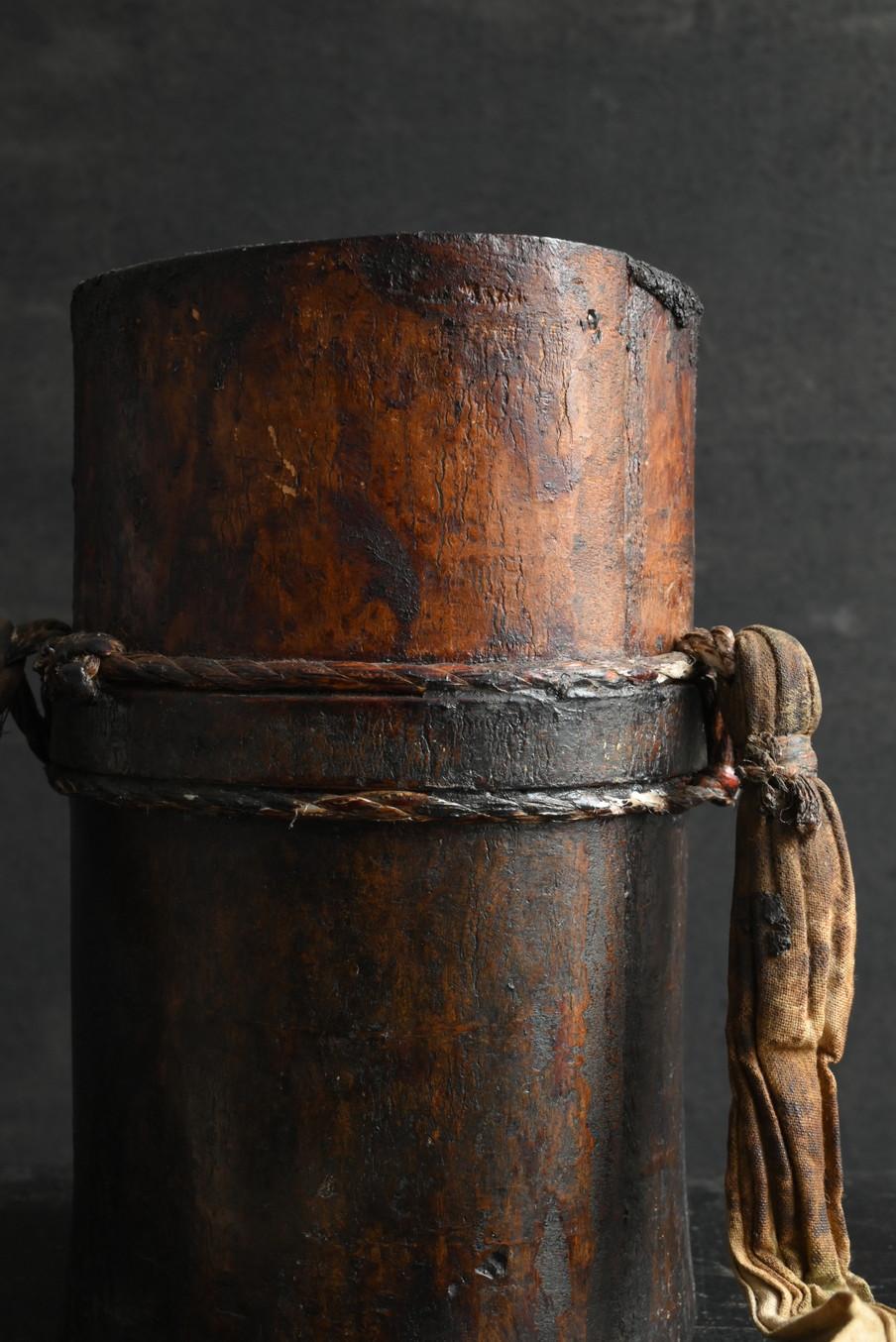Wooden container used by old Japanese lacquer craftsmen/wall-hanging flower vase 5