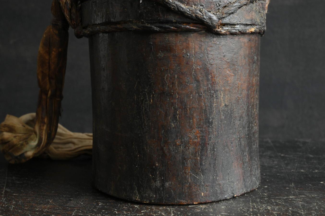 Wooden container used by old Japanese lacquer craftsmen/wall-hanging flower vase 3