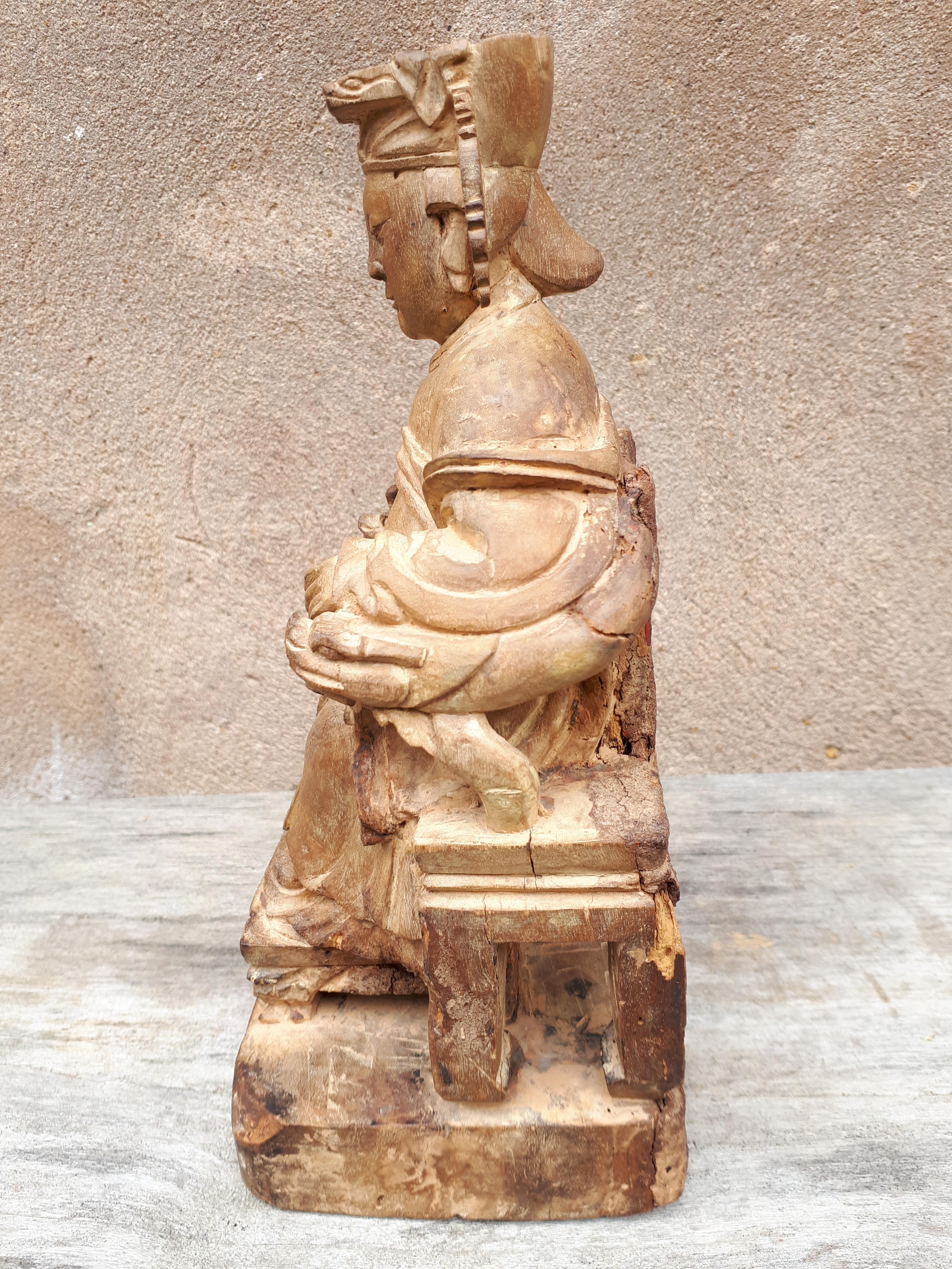 Wooden Deity Statue, China Ming Period In Good Condition For Sale In Saverne, Grand Est