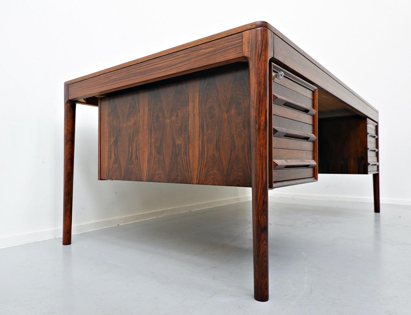 Mid-Century Modern Wooden Desk, 1960s 1
