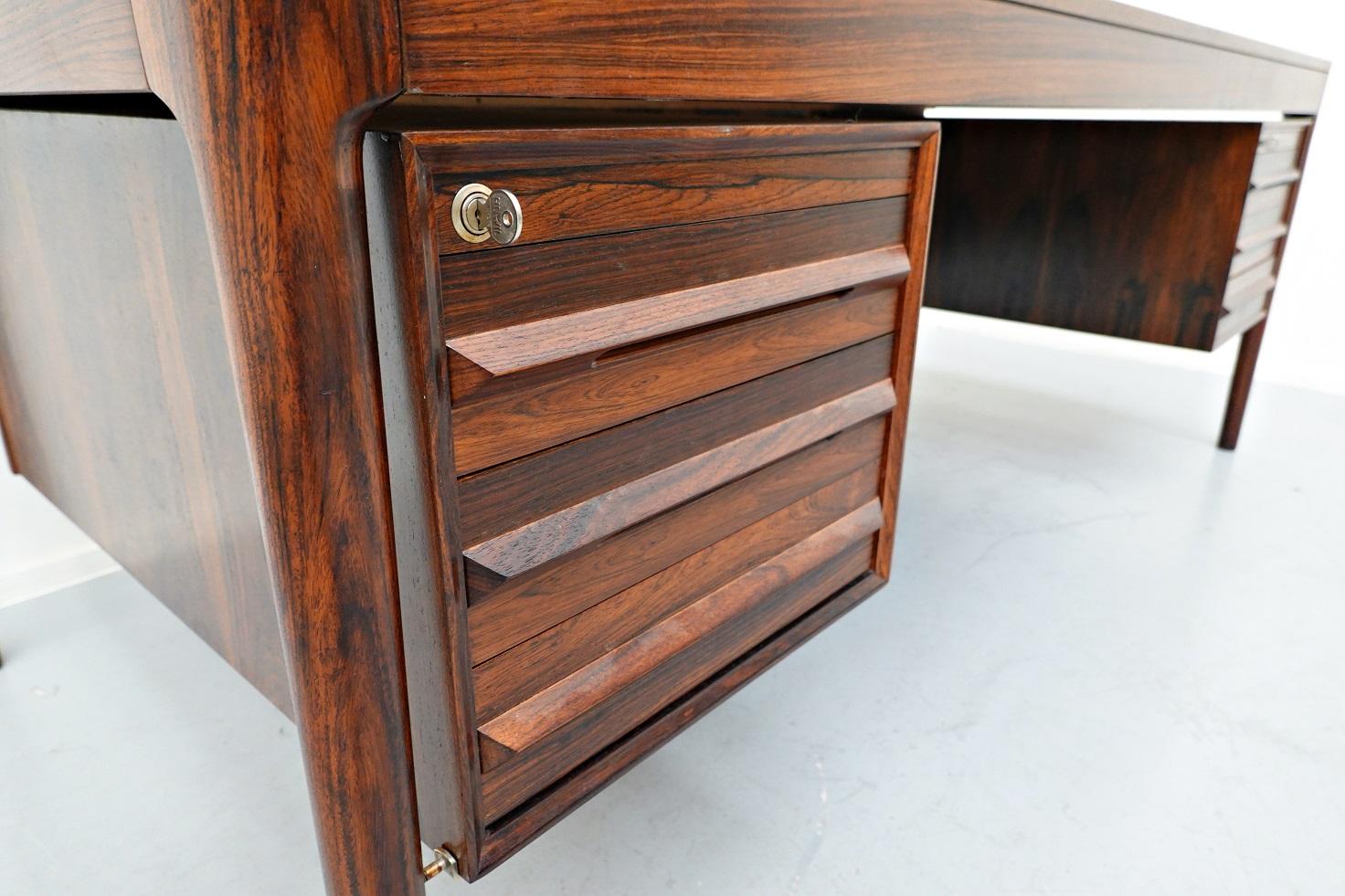 Mid-Century Modern Wooden Desk, 1960s 2