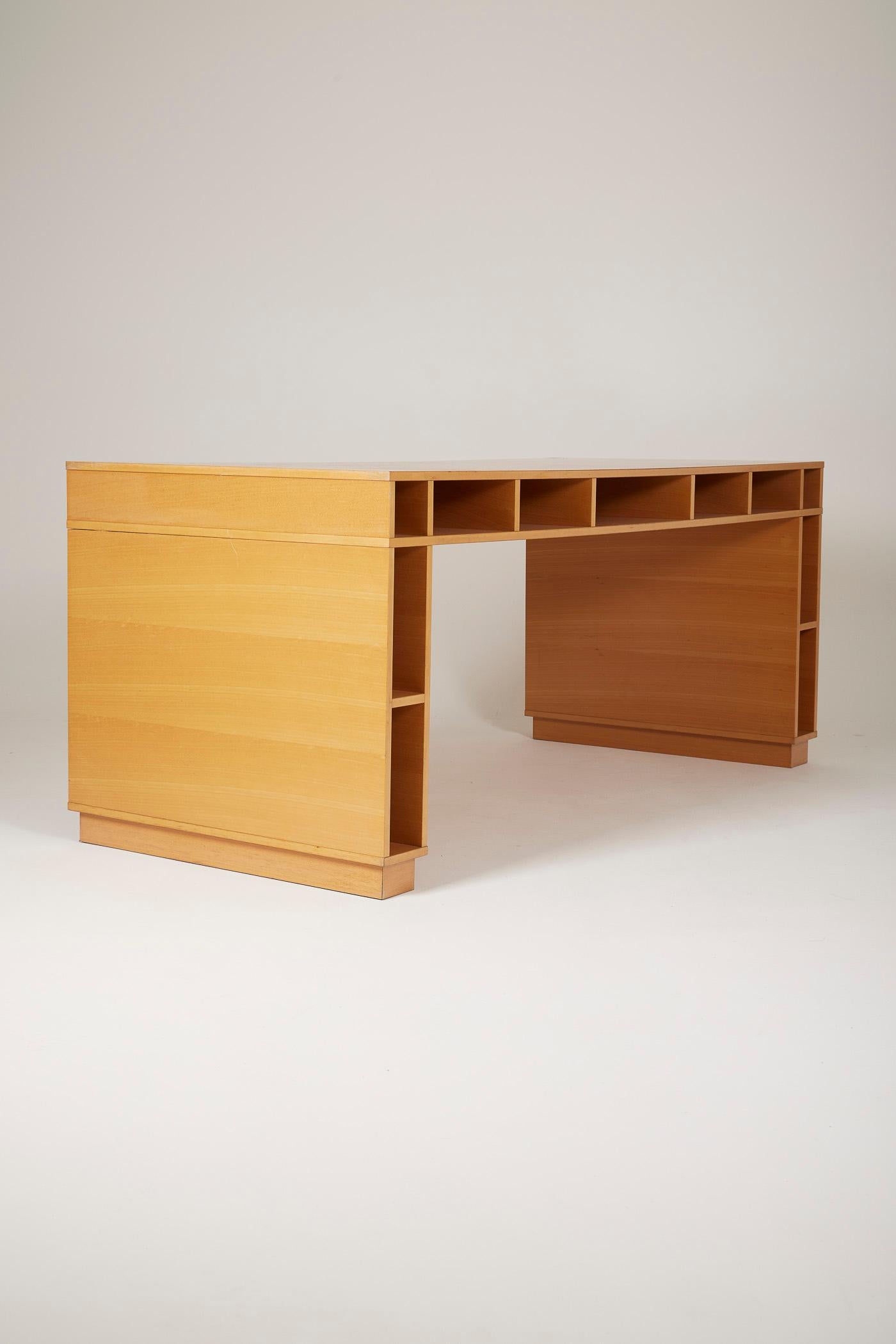Wooden desk by Ricardo Bofill For Sale 3