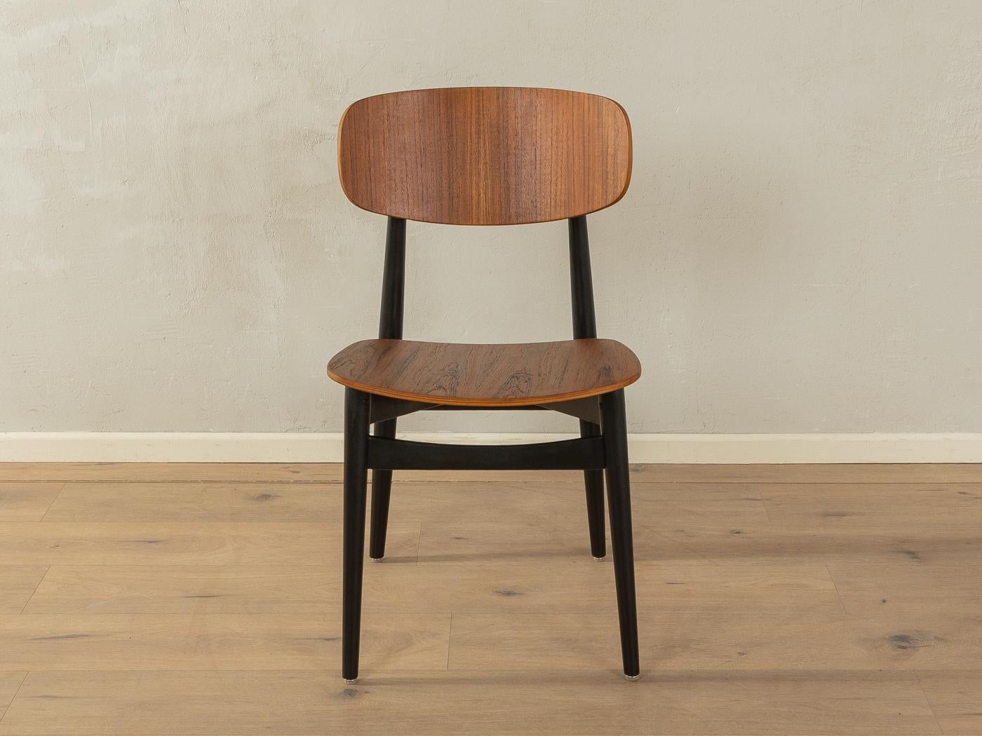 Esstischstühle aus Holz (Postmoderne) im Angebot