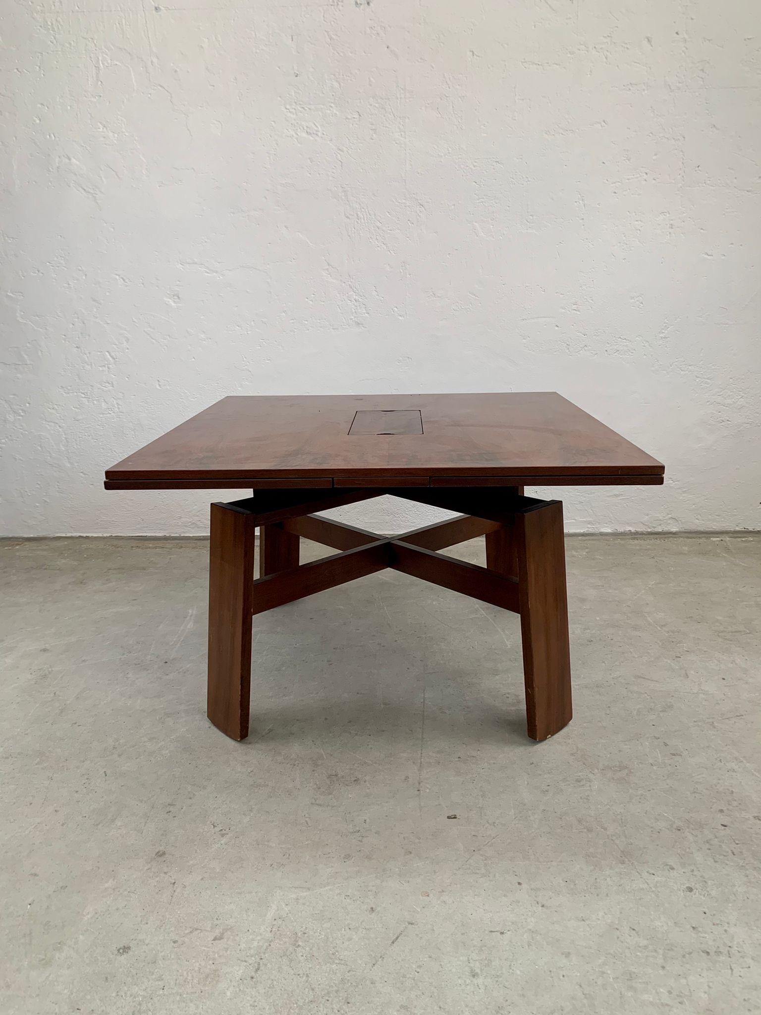 Table de salle à manger en bois de Silvio Coppola pour Bernini, Italie, 1964 en vente 1