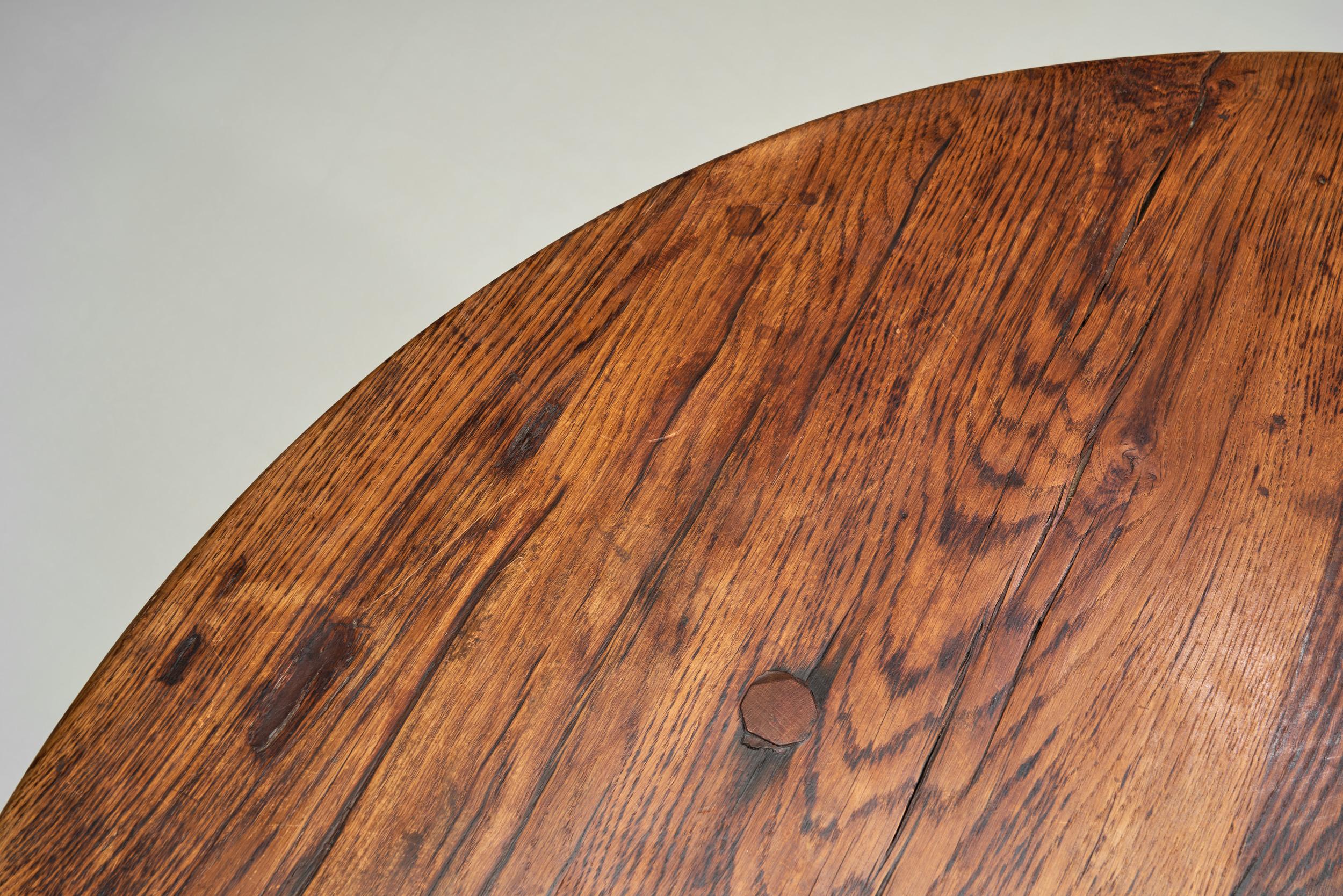 Wooden Dining Table with Carved Leg, Europe Mid-20th Century For Sale 5