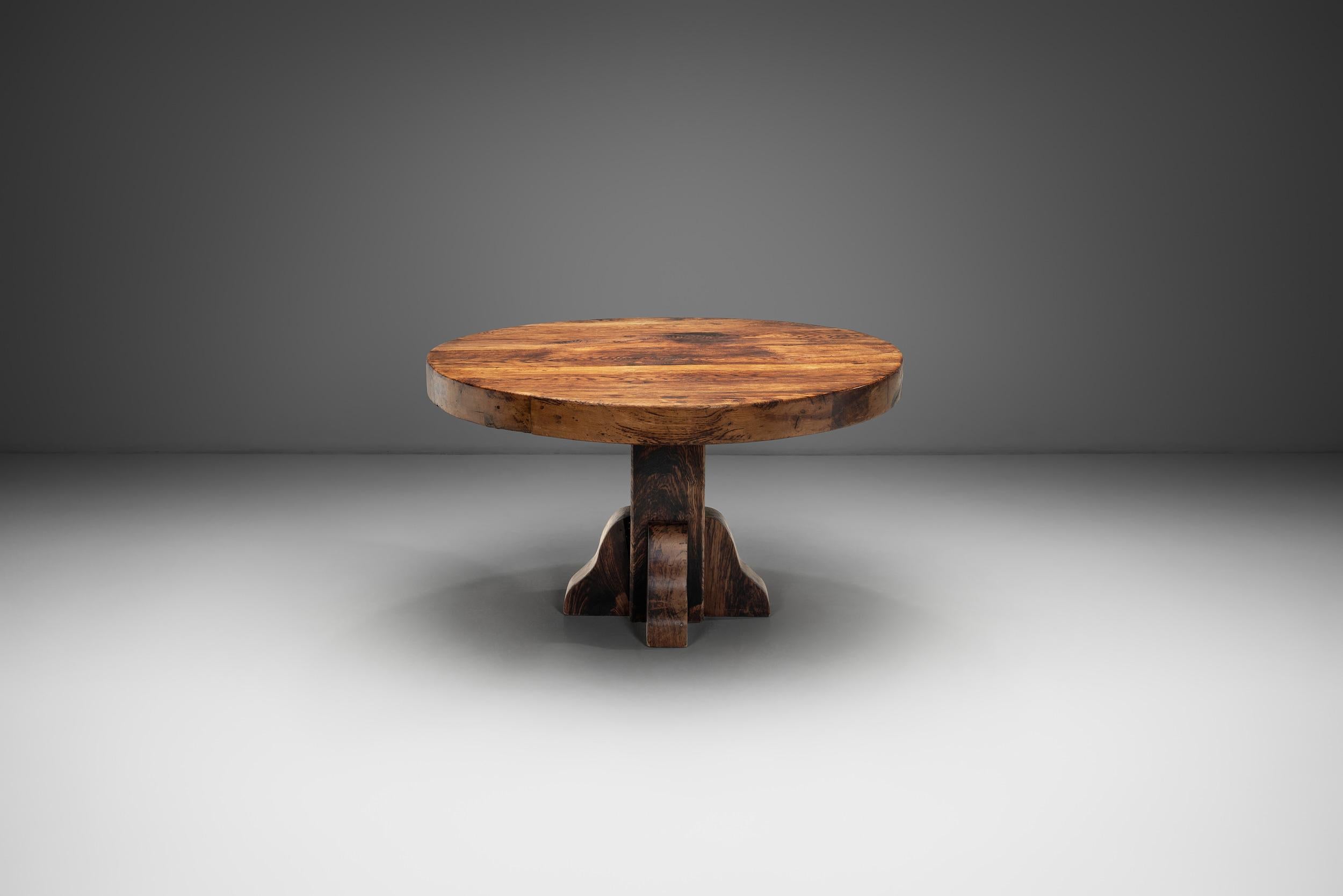 Mid-Century Modern Wooden Dining Table with Carved Leg, Europe Mid-20th Century For Sale