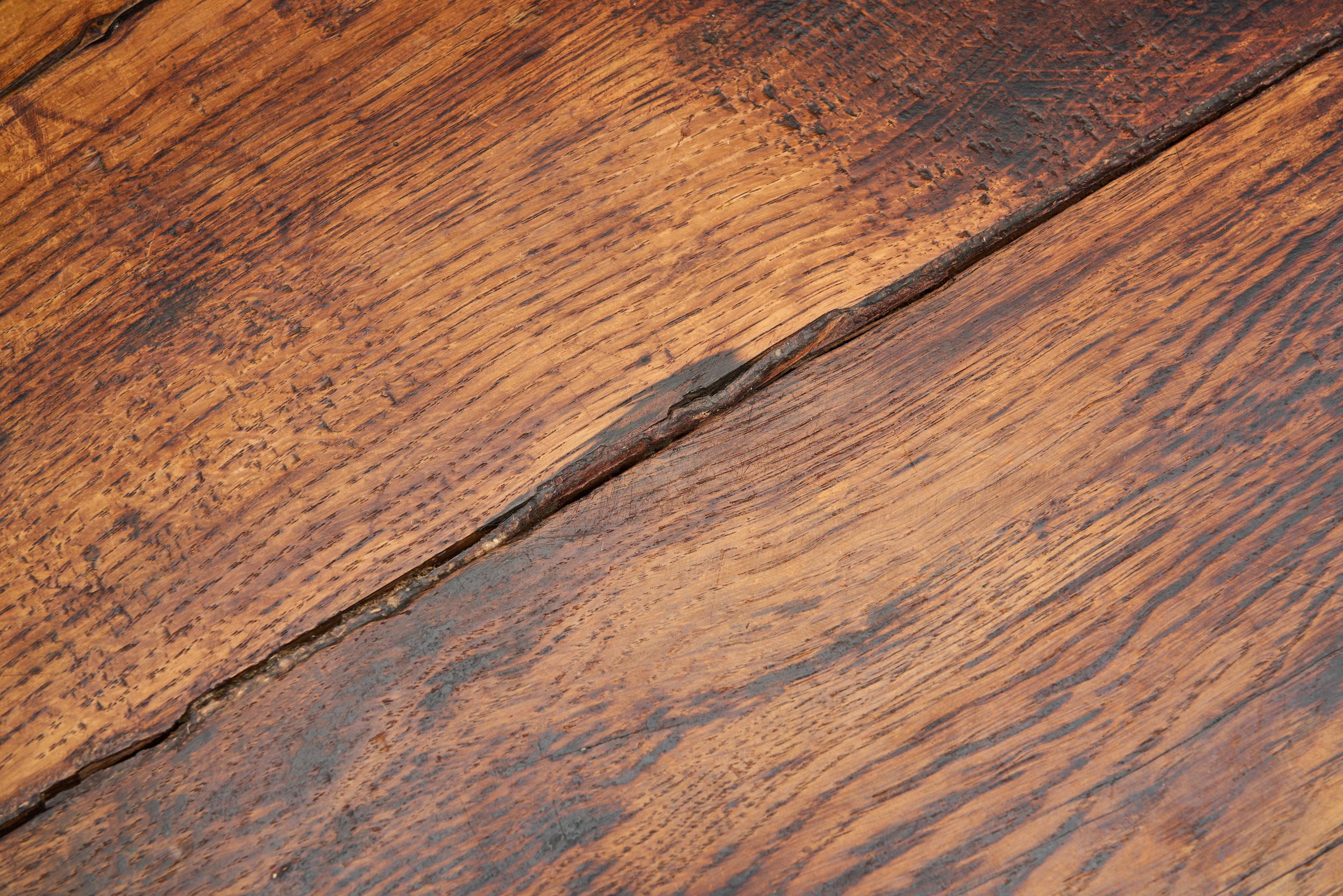 Wooden Dining Table with Carved Leg, Europe Mid-20th Century For Sale 3