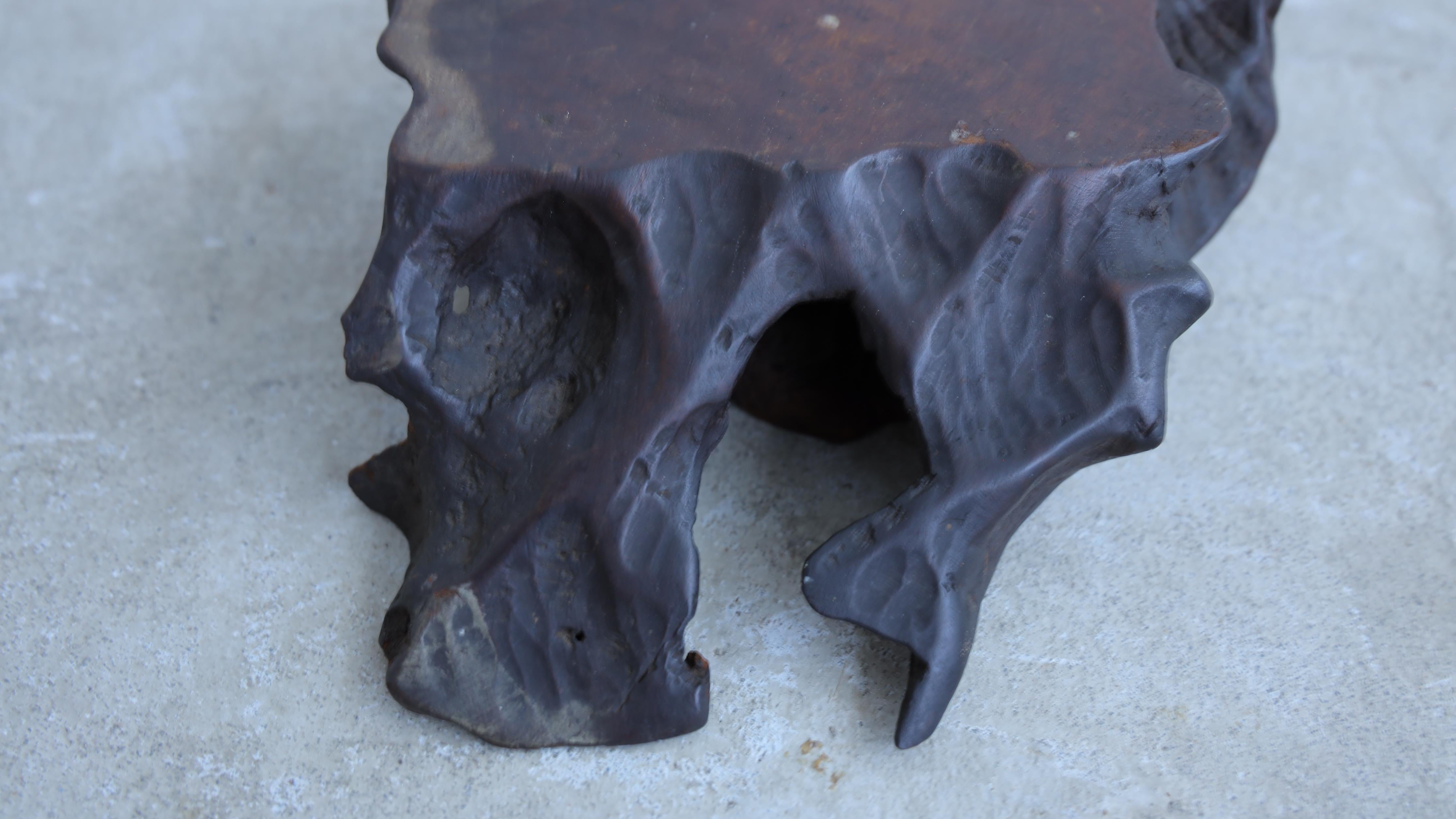 Bois Présentoir en bois, Stand pour Bonsaï, Objects, Antiquité japonaise, Wabi-Sabi en vente