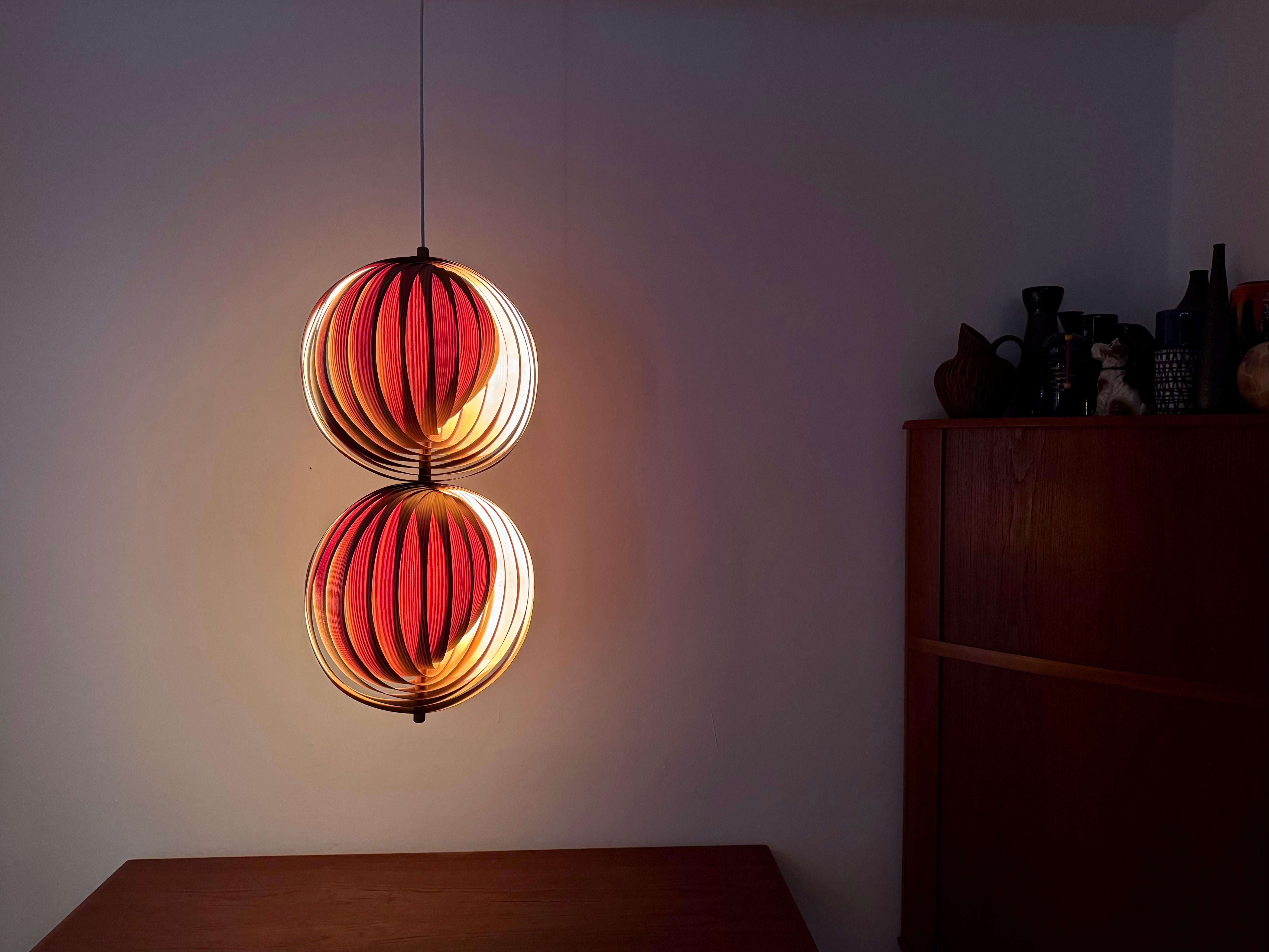 Lampada a sospensione a doppia luna in legno in vendita 3