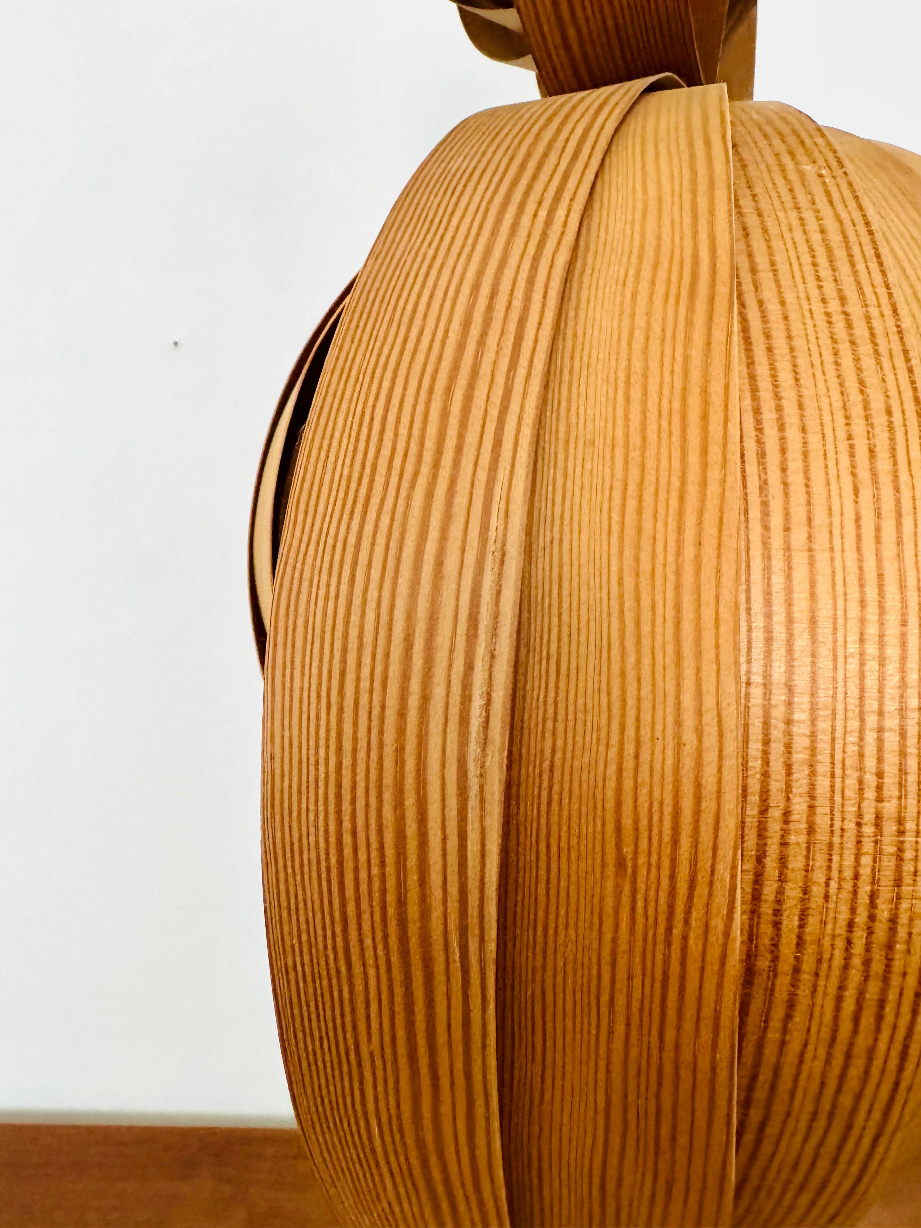 Lampada a sospensione a doppia luna in legno in vendita 10