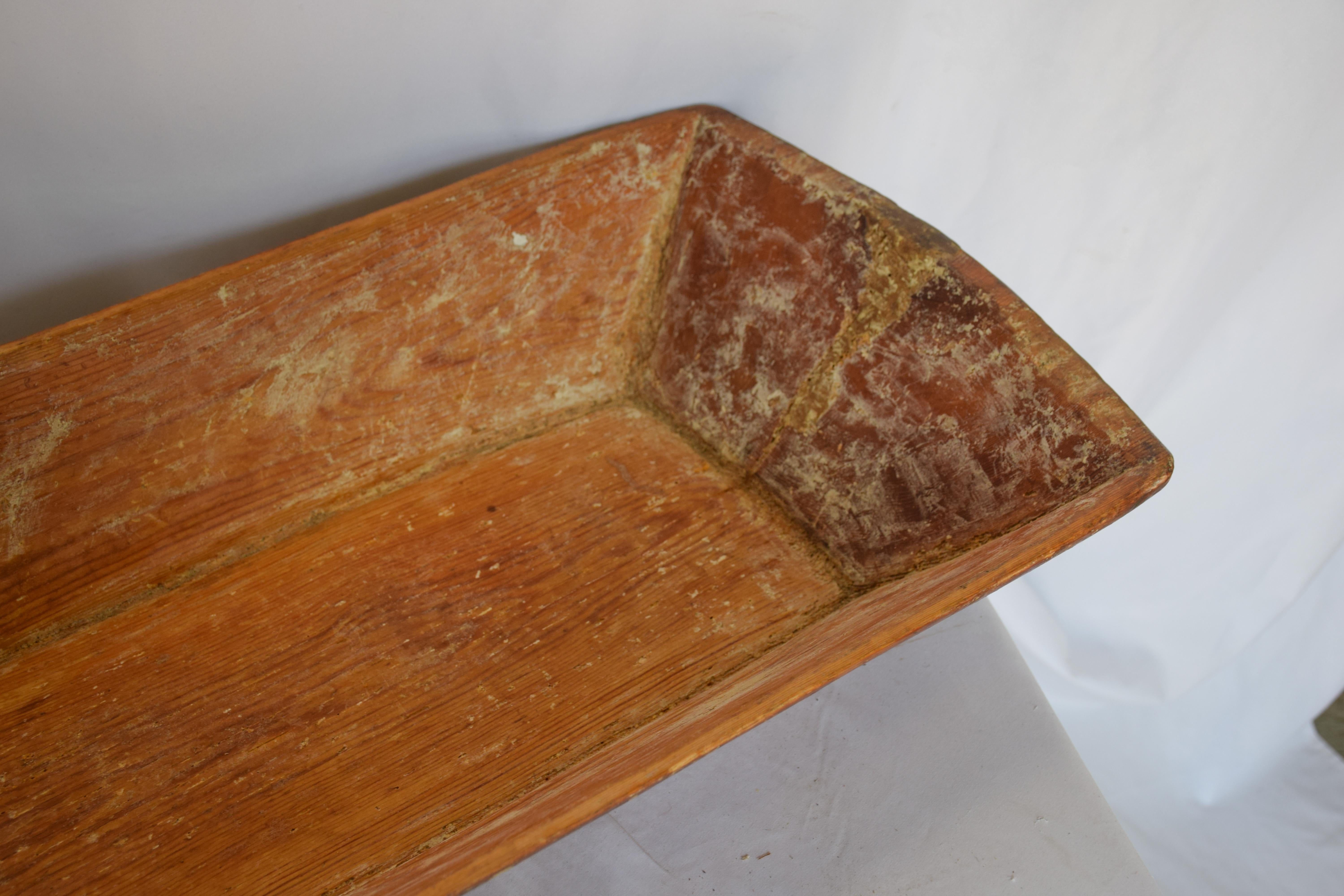 Wooden Dough Bowl Trough, 1900s In Good Condition For Sale In Houston, TX