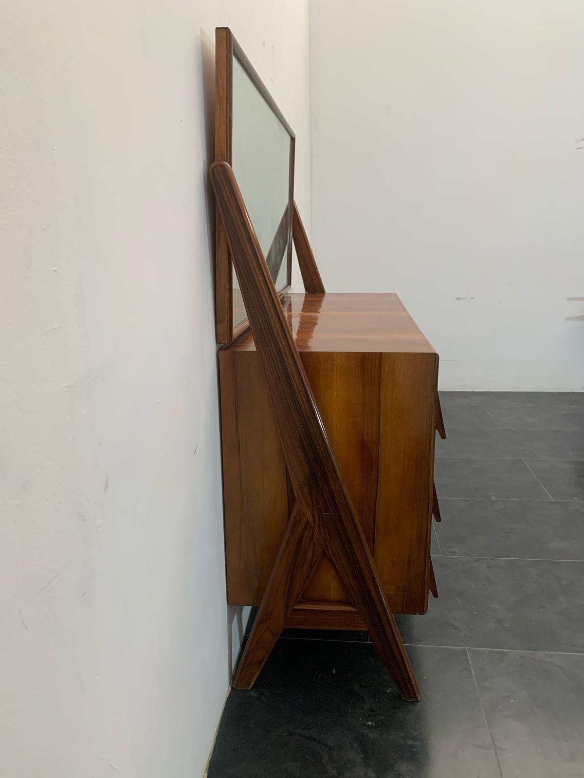 Wooden dresser with mirror with diagonal drawers, 1960s In Good Condition For Sale In Montelabbate, PU