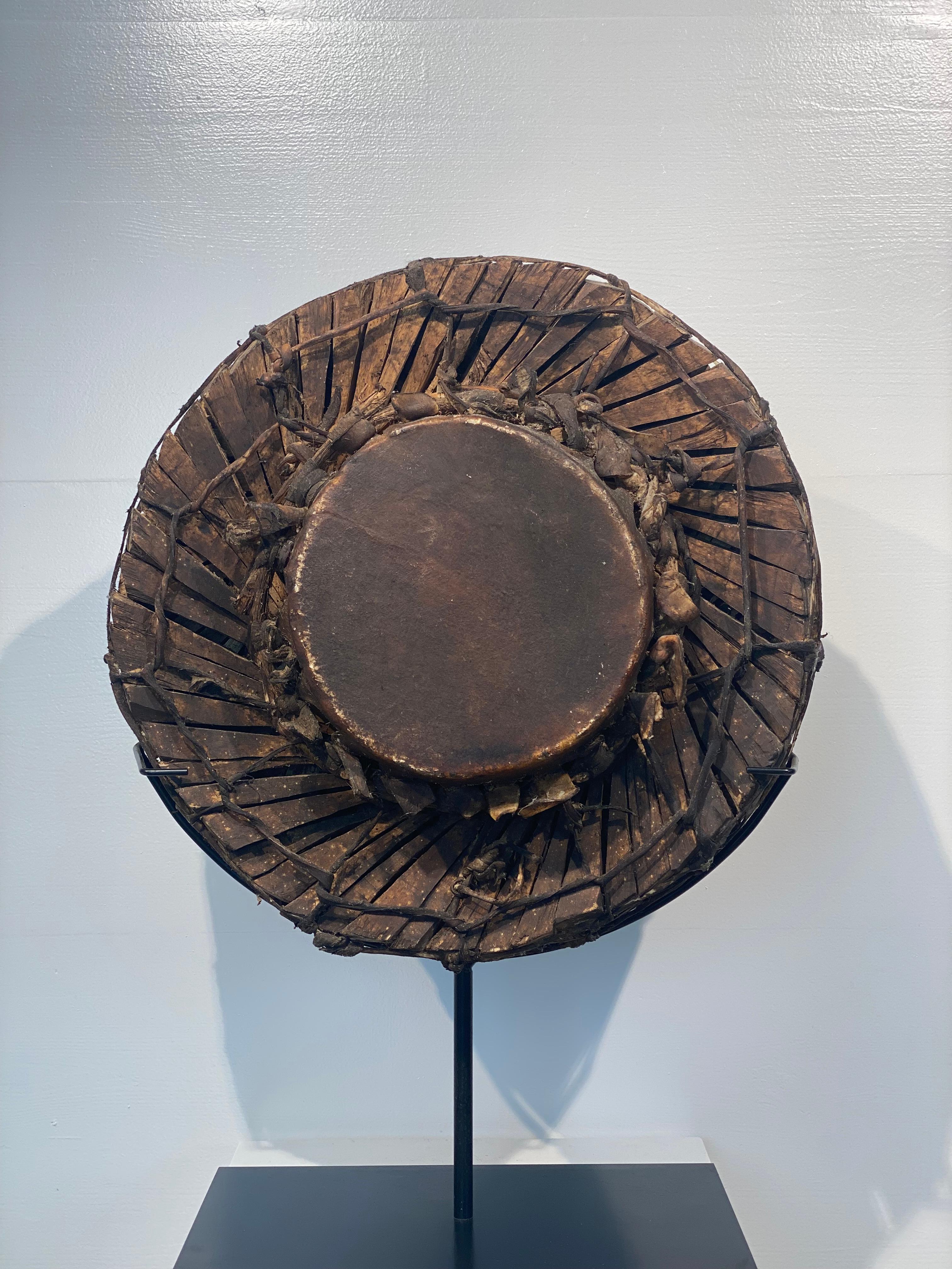 In legno  Tamburo dell'isola indonesiana di Sumba in vendita 7