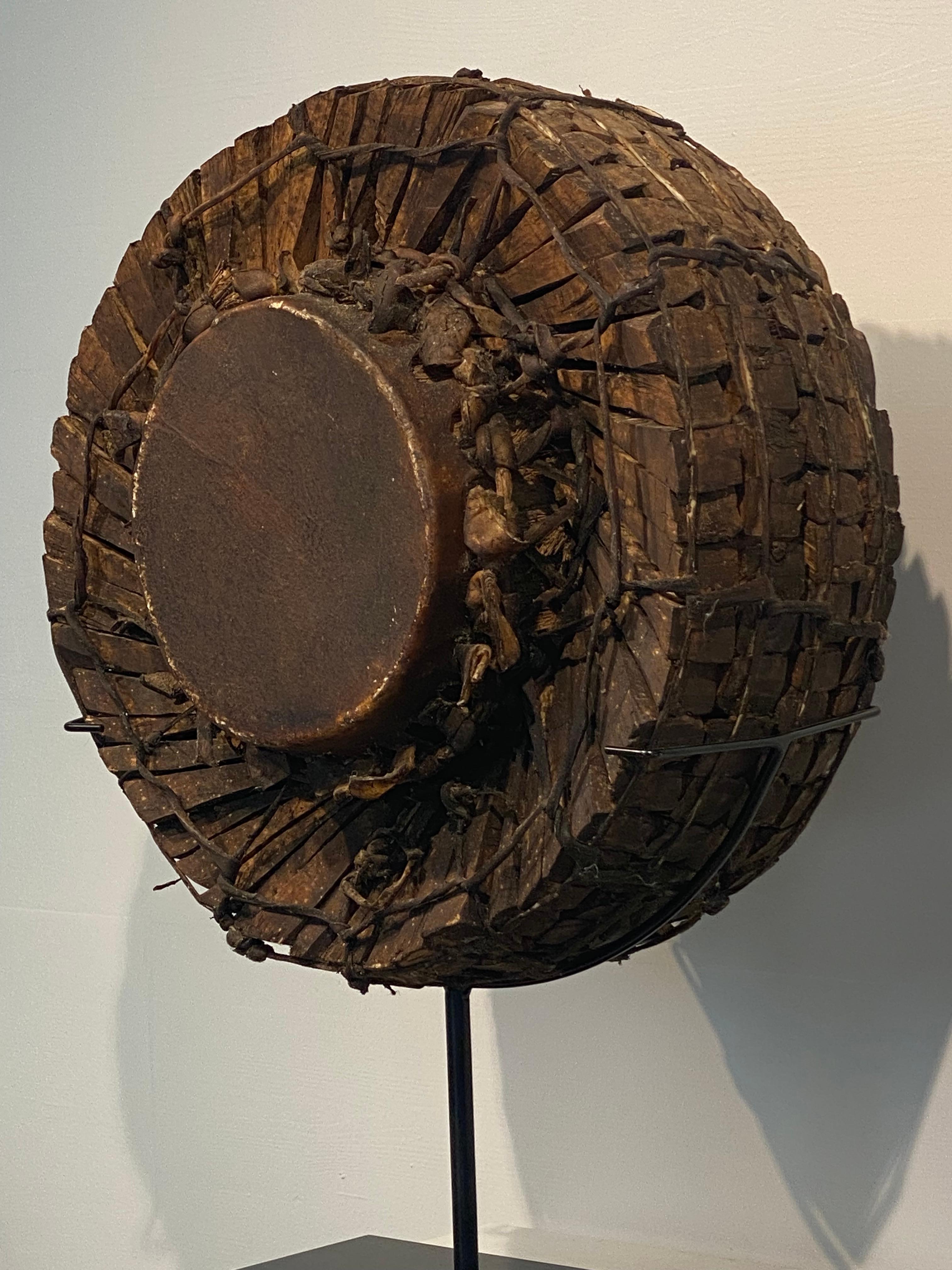 In legno  Tamburo dell'isola indonesiana di Sumba in vendita 1