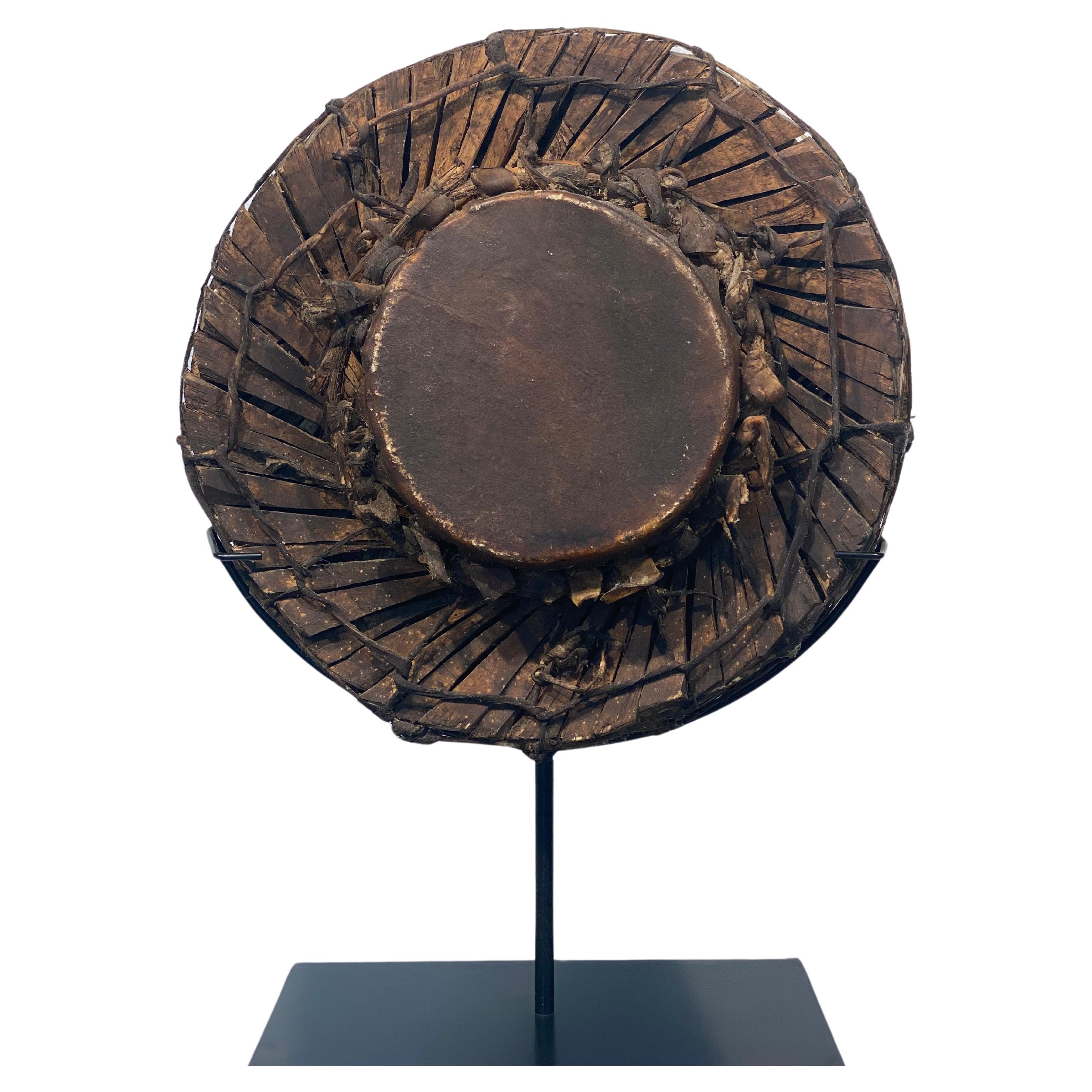In legno  Tamburo dell'isola indonesiana di Sumba in vendita