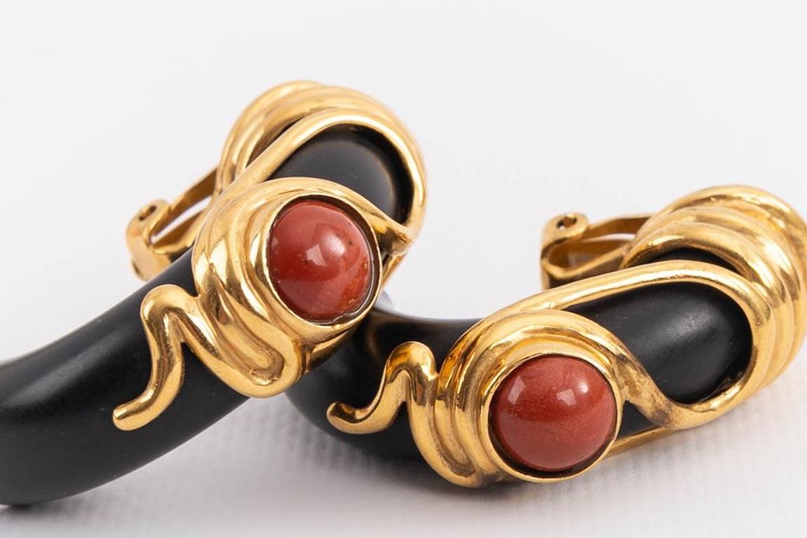 Wooden Ethnic Earrings with Wood and Cabochons In Excellent Condition For Sale In SAINT-OUEN-SUR-SEINE, FR