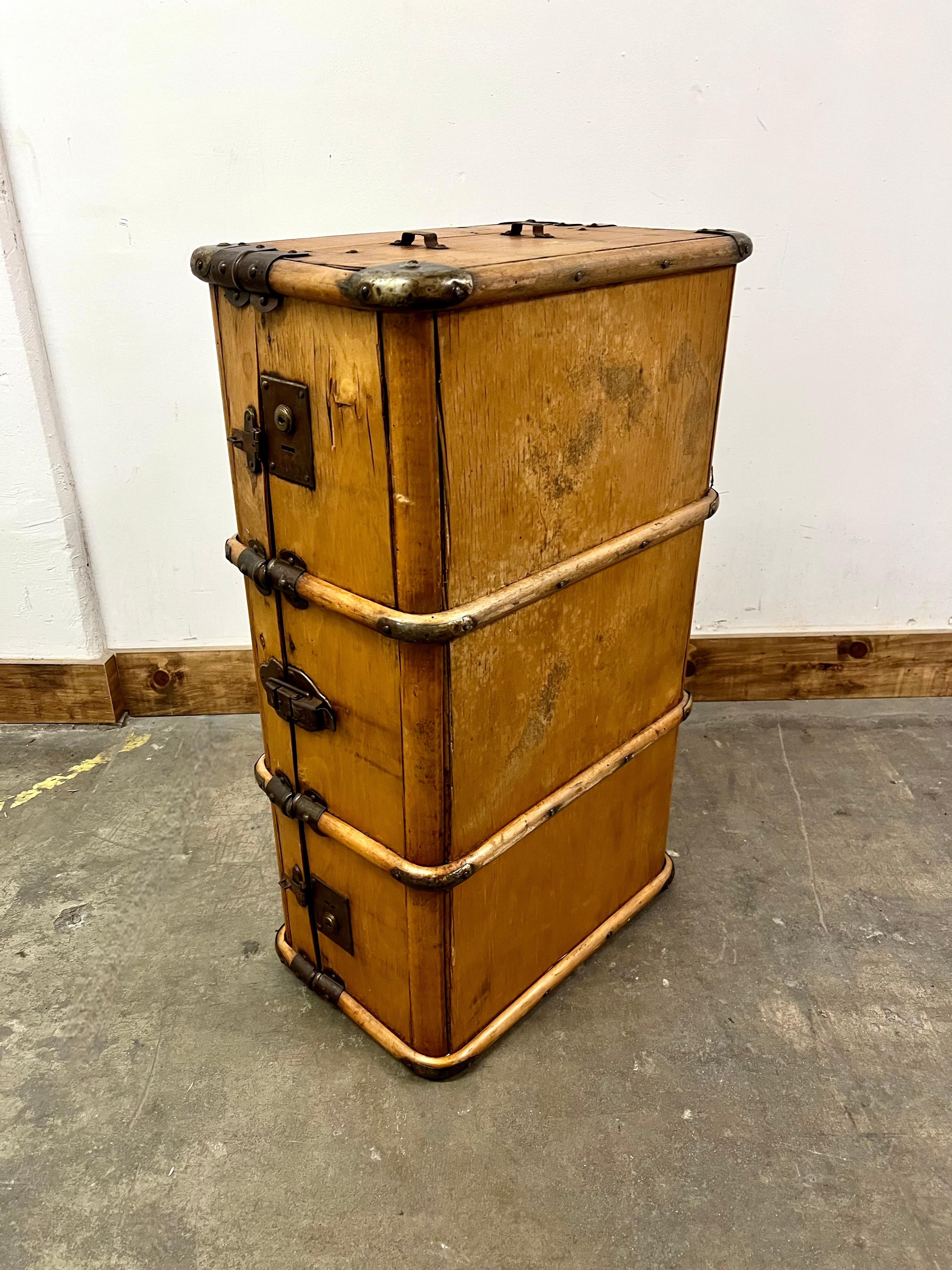 Victorian Wooden Exterior Luggage with Wooden and Brass Fittings and Closures For Sale