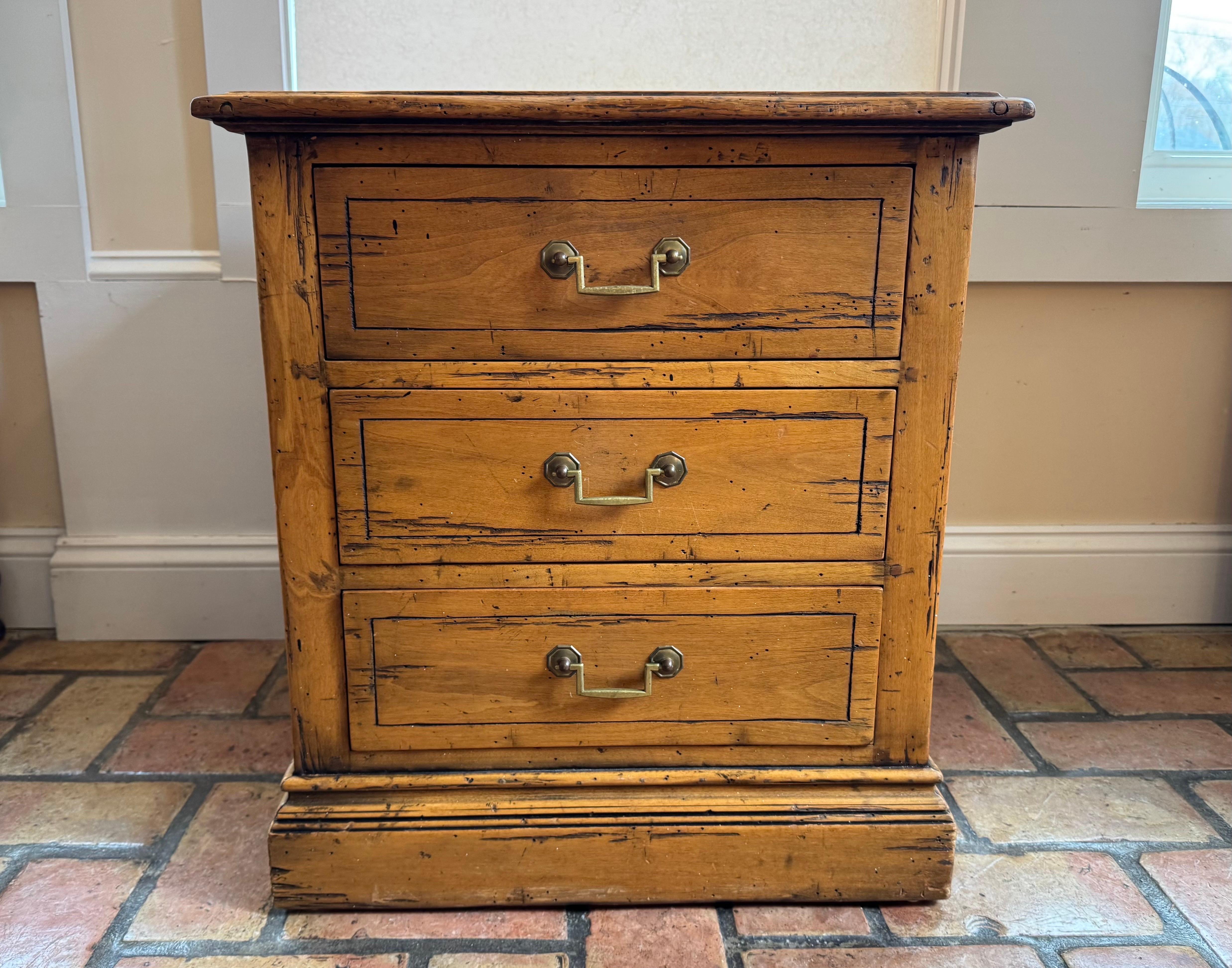 Wooden Farmhouse Three drawer Chest In Good Condition For Sale In Redding, CT