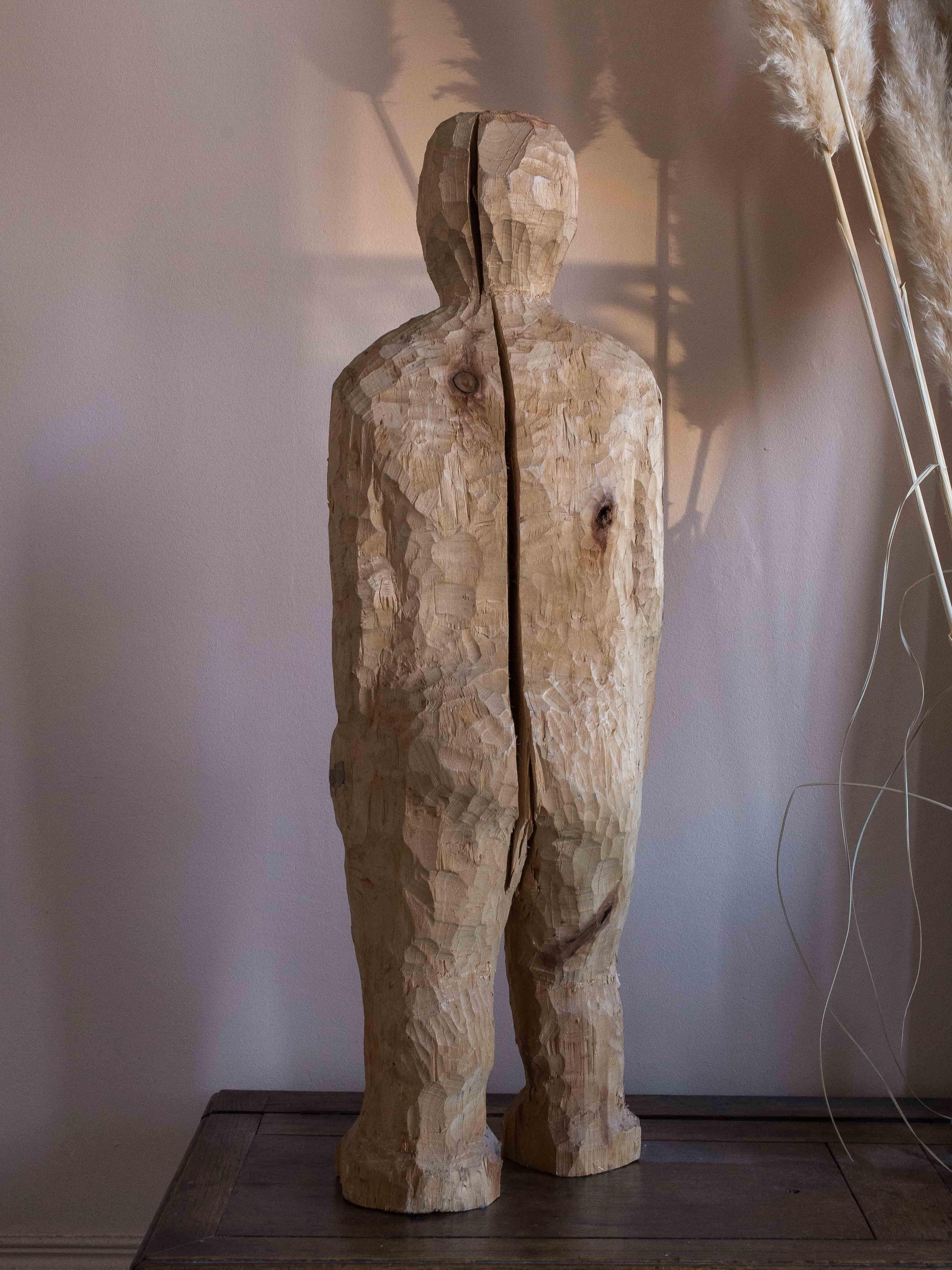 Grande sculpture figurative sculptée à la main, en bois de bouleau vers 1980 en vente 1