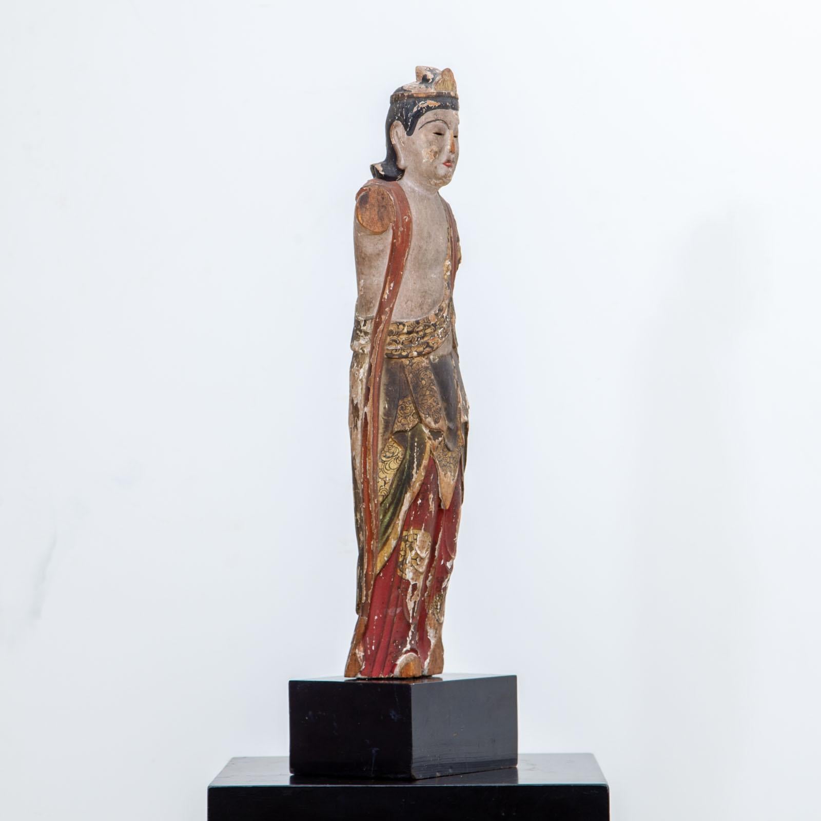 Wooden figure of Kannon 觀音, Japan, Edo period, 1st half 19th Century In Good Condition For Sale In Greding, DE