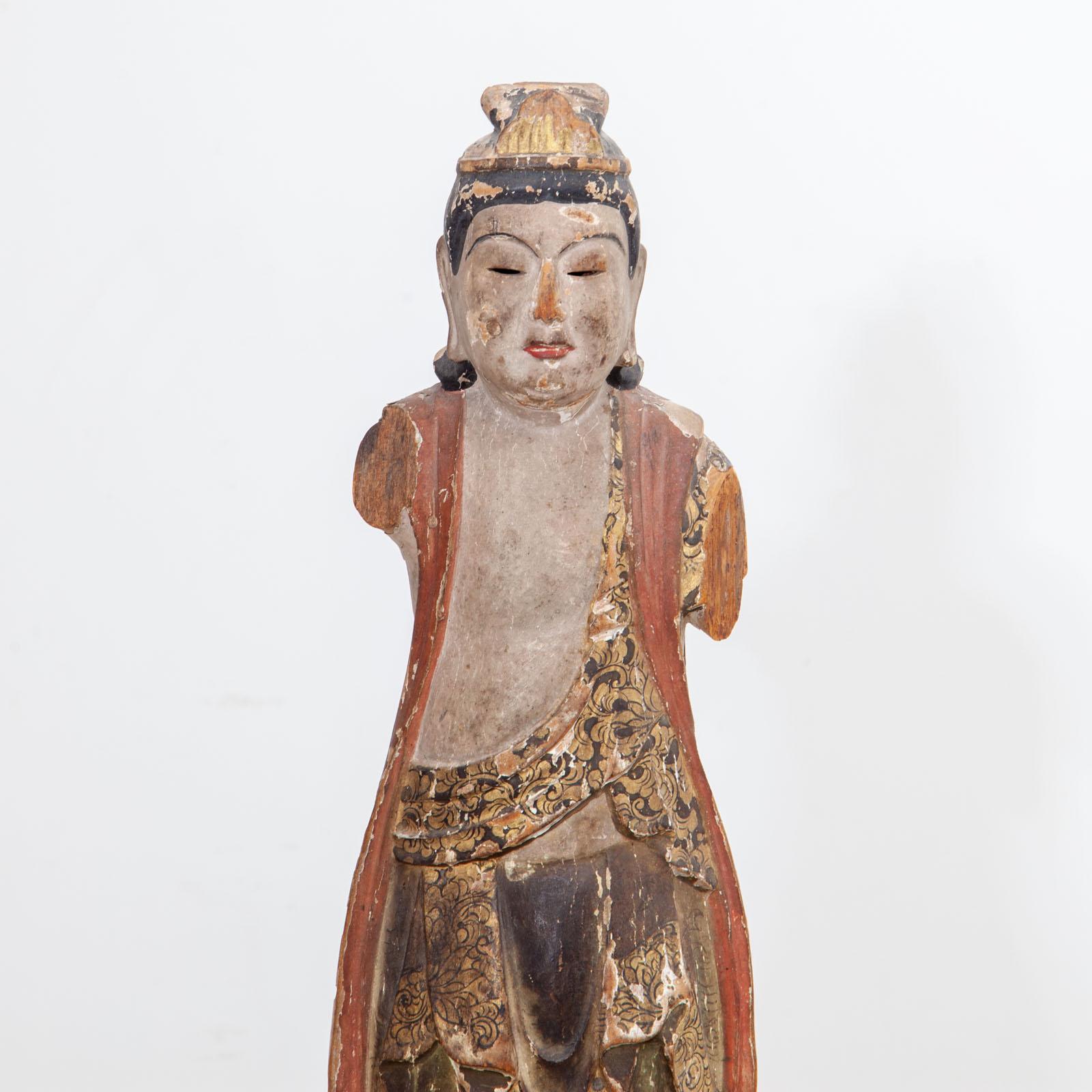 Wooden figure of Kannon 觀音, Japan, Edo period, 1st half 19th Century For Sale 1