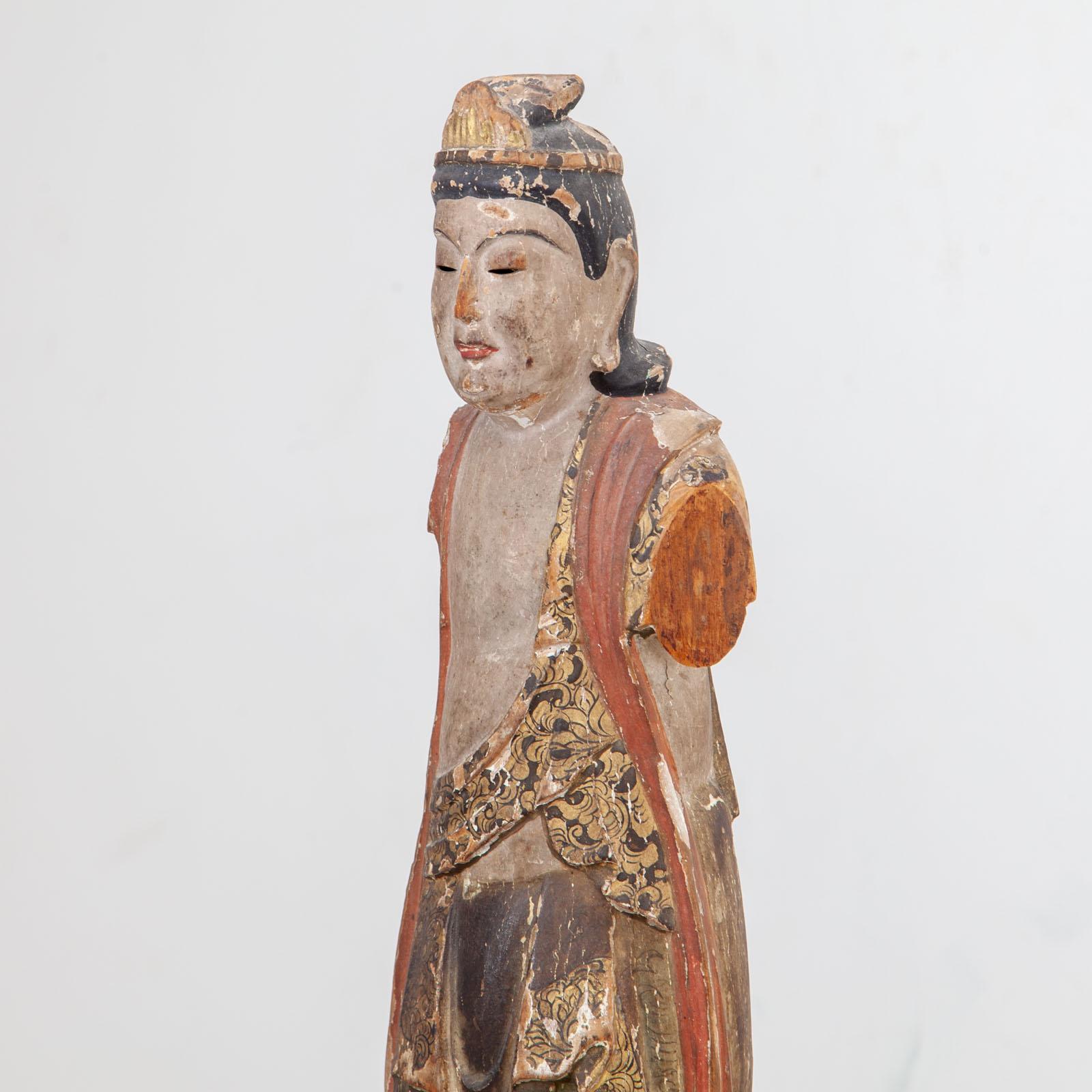 Wooden figure of Kannon 觀音, Japan, Edo period, 1st half 19th Century For Sale 2