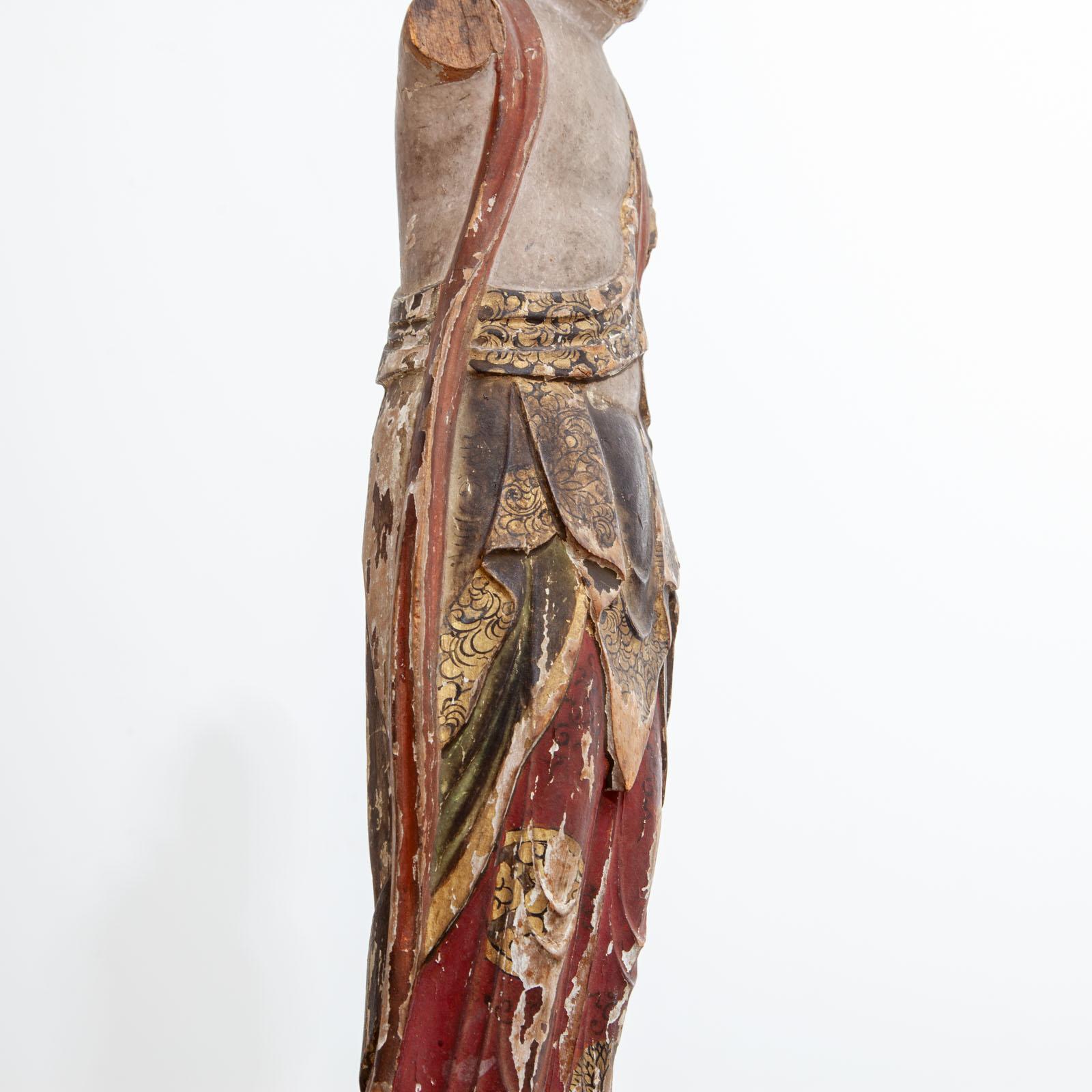 Wooden figure of Kannon 觀音, Japan, Edo period, 1st half 19th Century For Sale 5